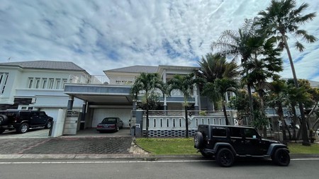 Rumah Mewah Kokoh di Boulevard Kota Wisata Cibubur  