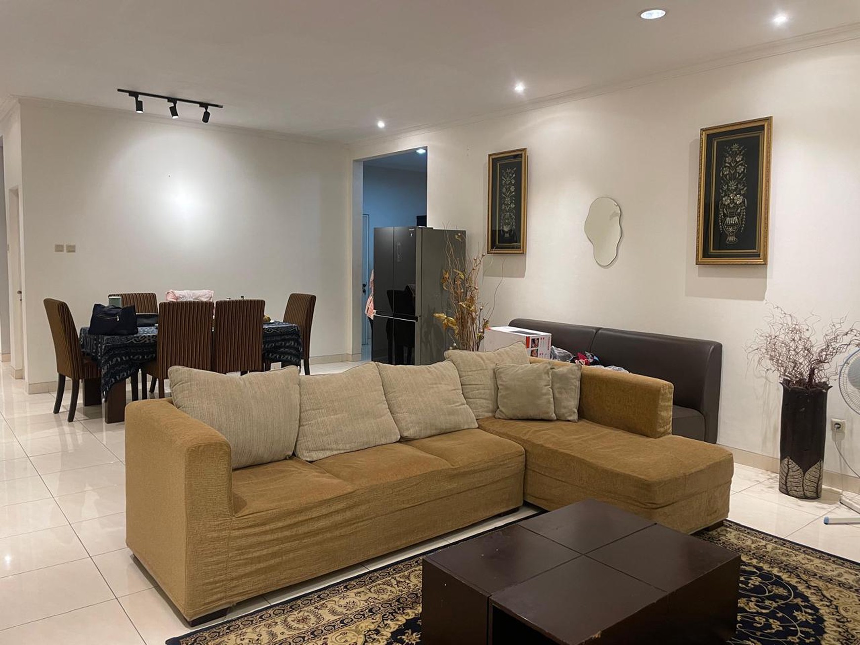 Rumah Mewah Kokoh di Boulevard Kota Wisata Cibubur  