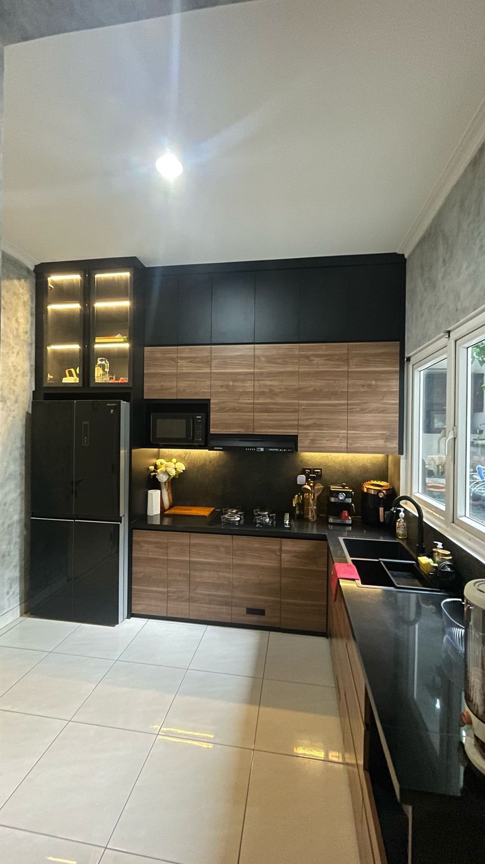 Rumah Mewah Kokoh di Boulevard Kota Wisata Cibubur  