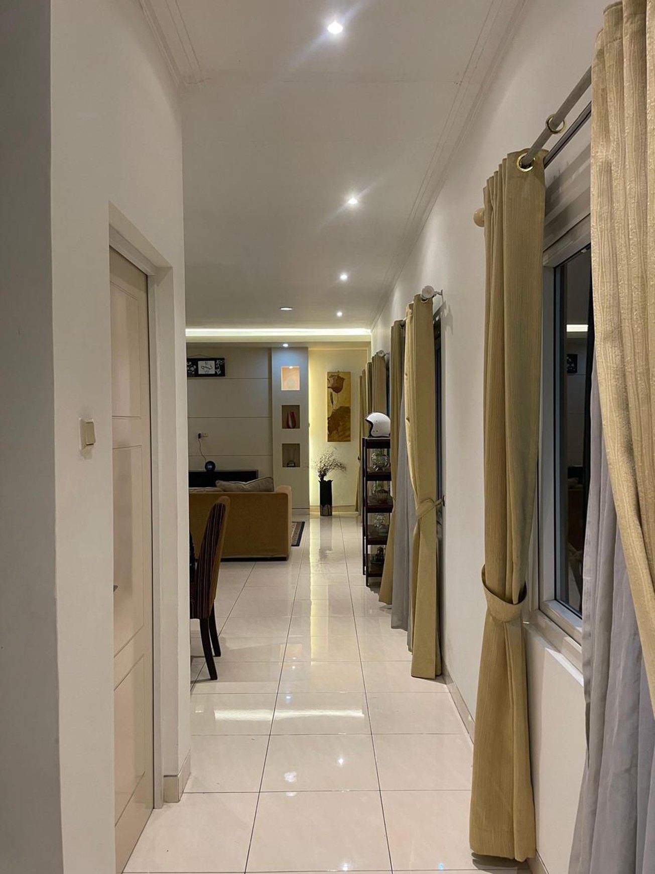 Rumah Mewah Kokoh di Boulevard Kota Wisata Cibubur  