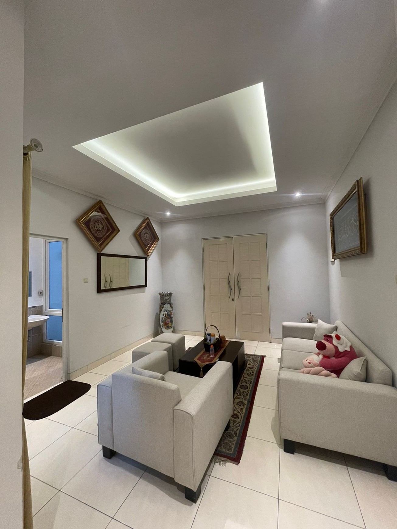 Rumah Mewah Kokoh di Boulevard Kota Wisata Cibubur  