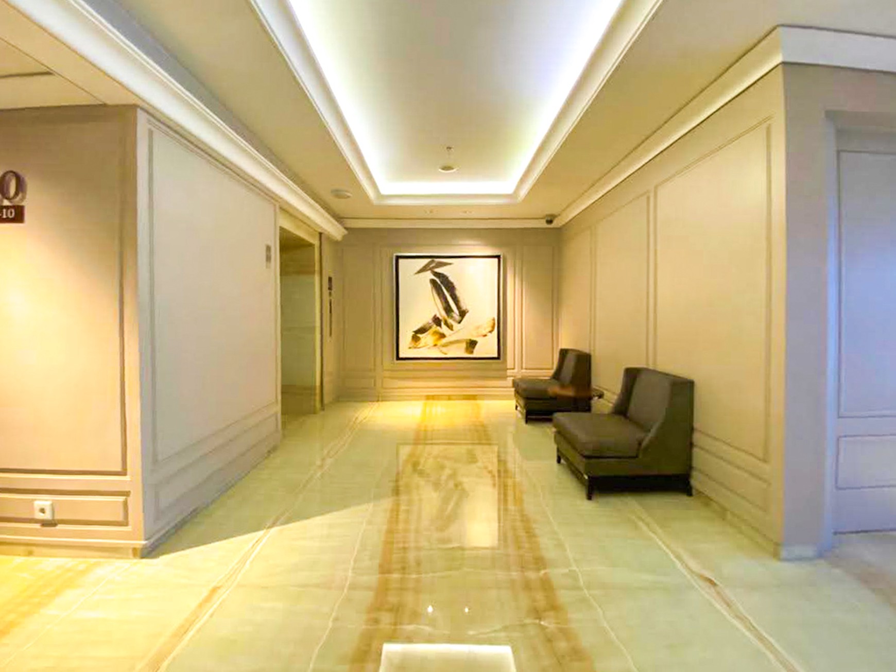 THE PEAK RESIDENCE SURABAYA, STRATEGIS, TENGAH KOTA, AKSES LANGSUNG KE TUNJUNGAN PLAZA 5