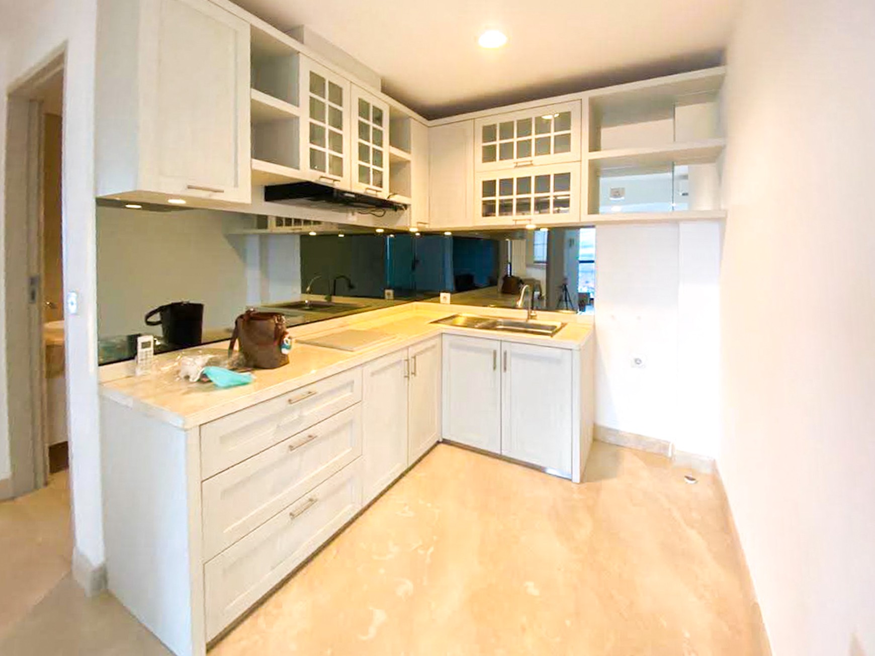 THE PEAK RESIDENCE SURABAYA, STRATEGIS, TENGAH KOTA, AKSES LANGSUNG KE TUNJUNGAN PLAZA 5