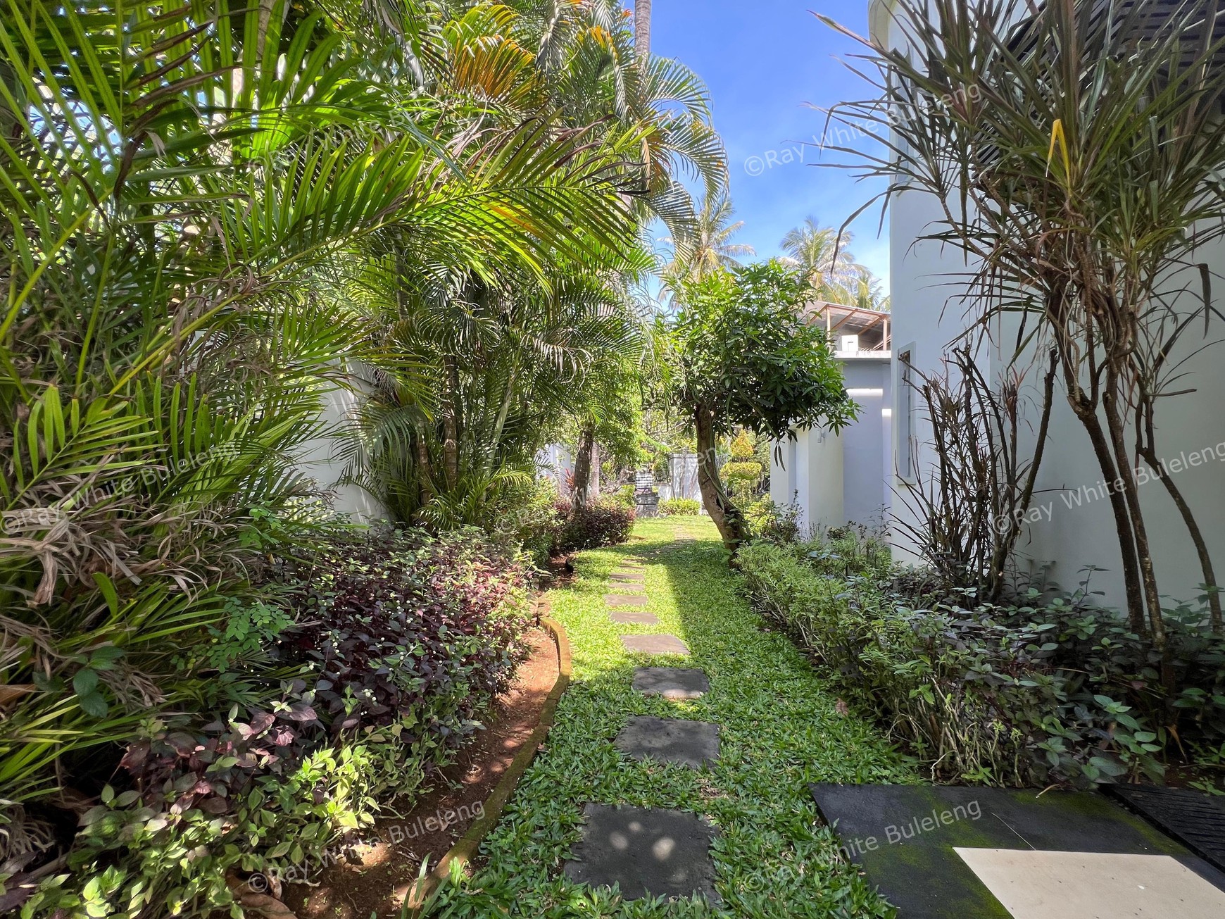 Elegant Beachfront Villa with Ocean View Terrace & Expansive Grounds