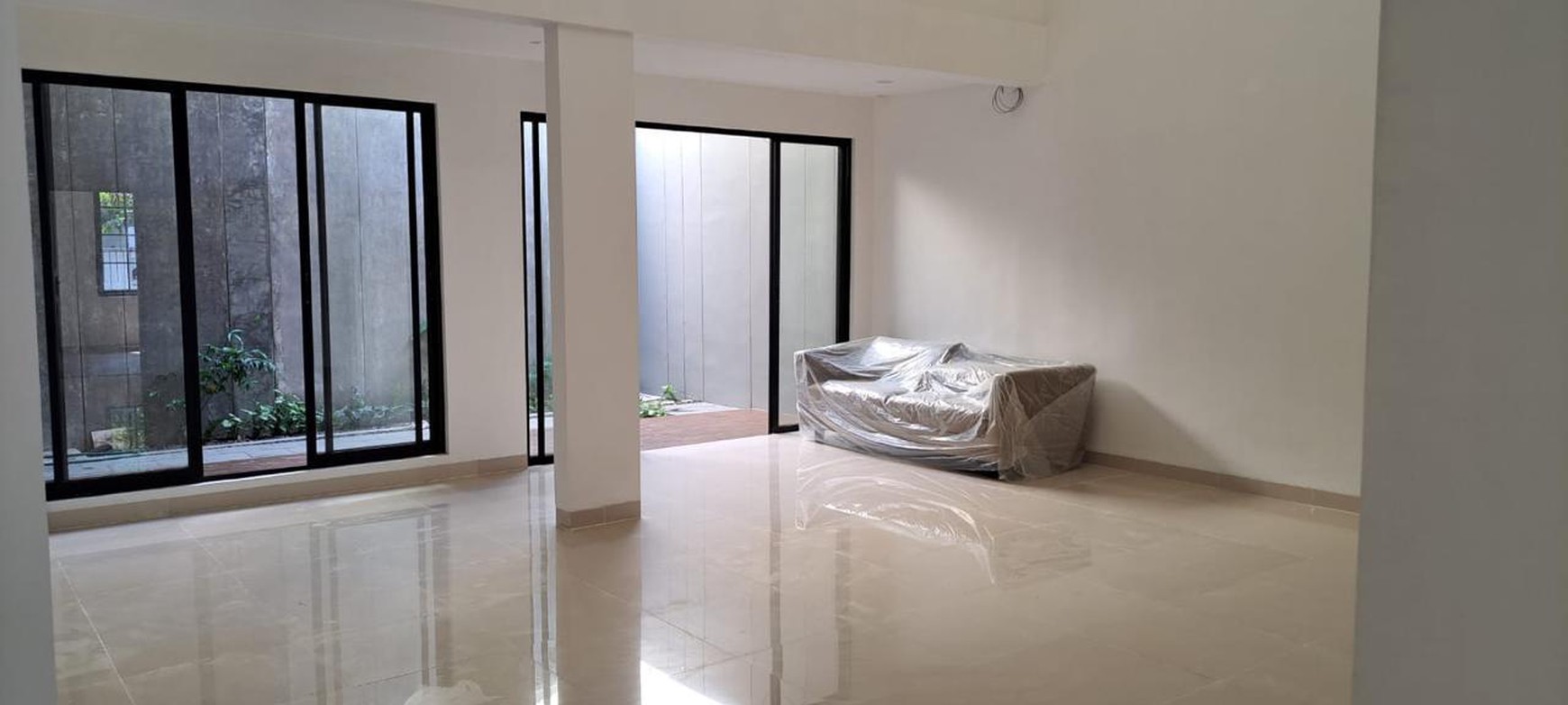 DIjual rumah area BSD City - Puspita Loka BSD Tangerang Selatan