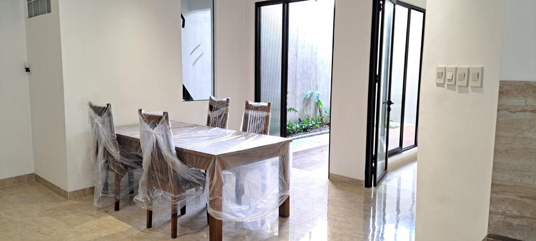 DIjual rumah area BSD City - Puspita Loka BSD Tangerang Selatan