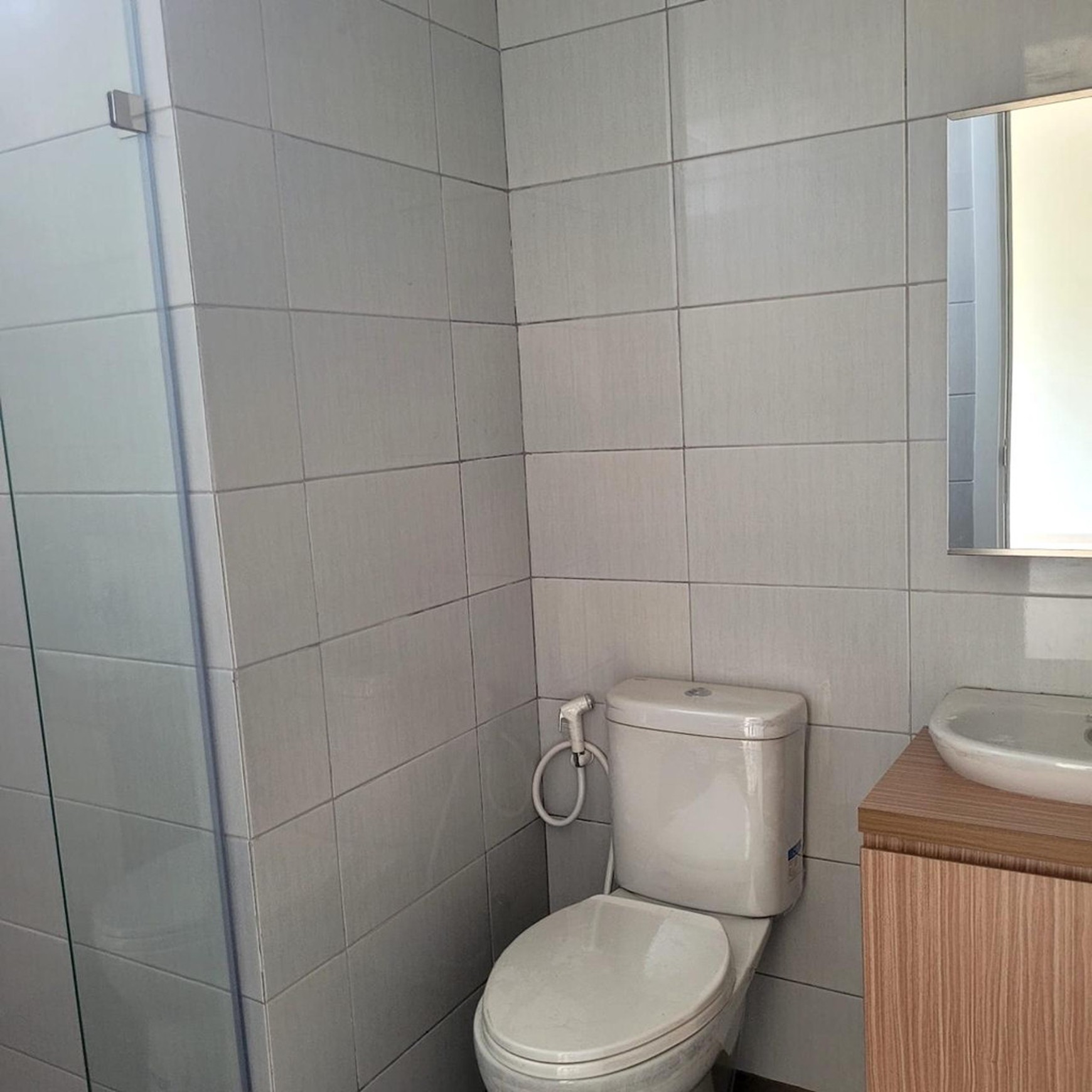 U Ville Bintaro Jaya memiliki lokasi prima di boulevard utama yang mudah diakses. Gerbang perumahan hanya 30 menit dari Bandara Soekarno-Hatta, 10 menit dari Gerbang Tol Pondok Aren dan 7 menit dari S