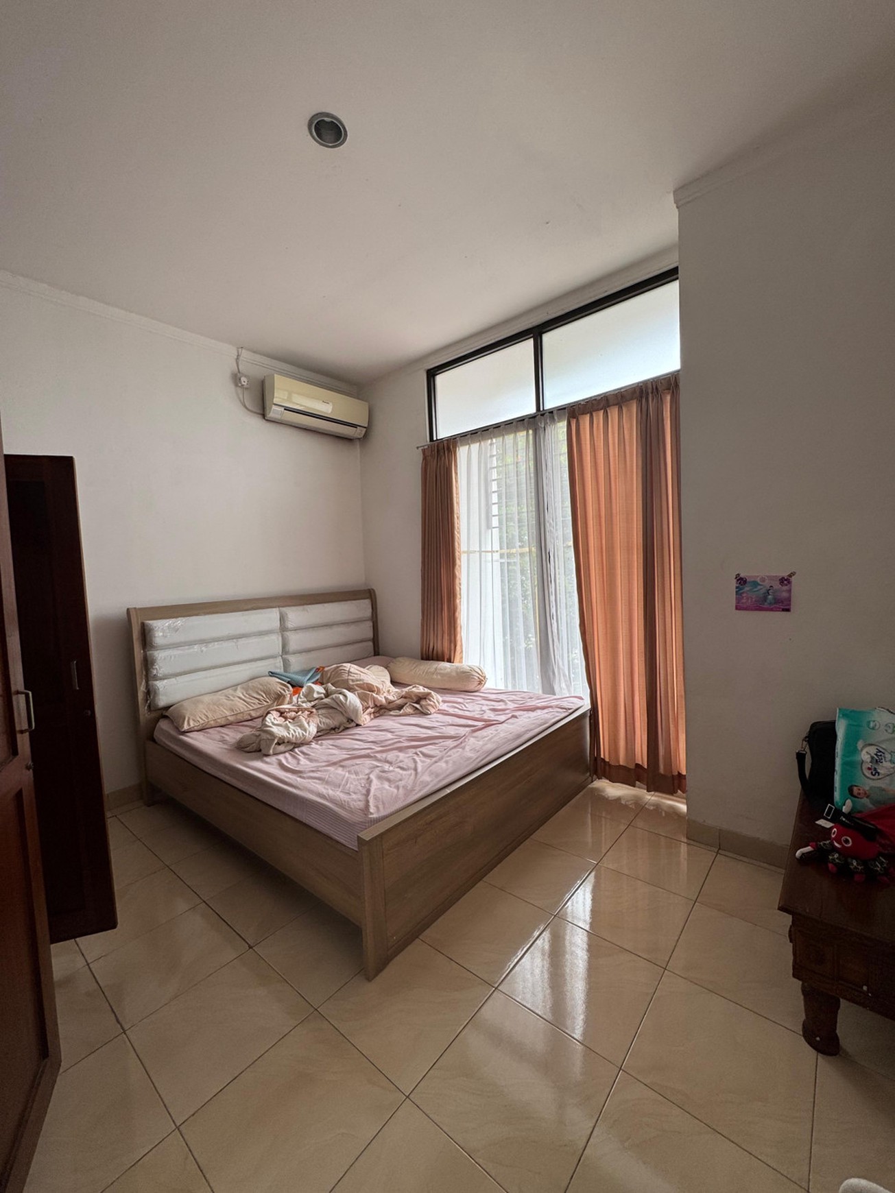 Rumah Bagus Neo Permata Bintaro Banyak Artis Disini.