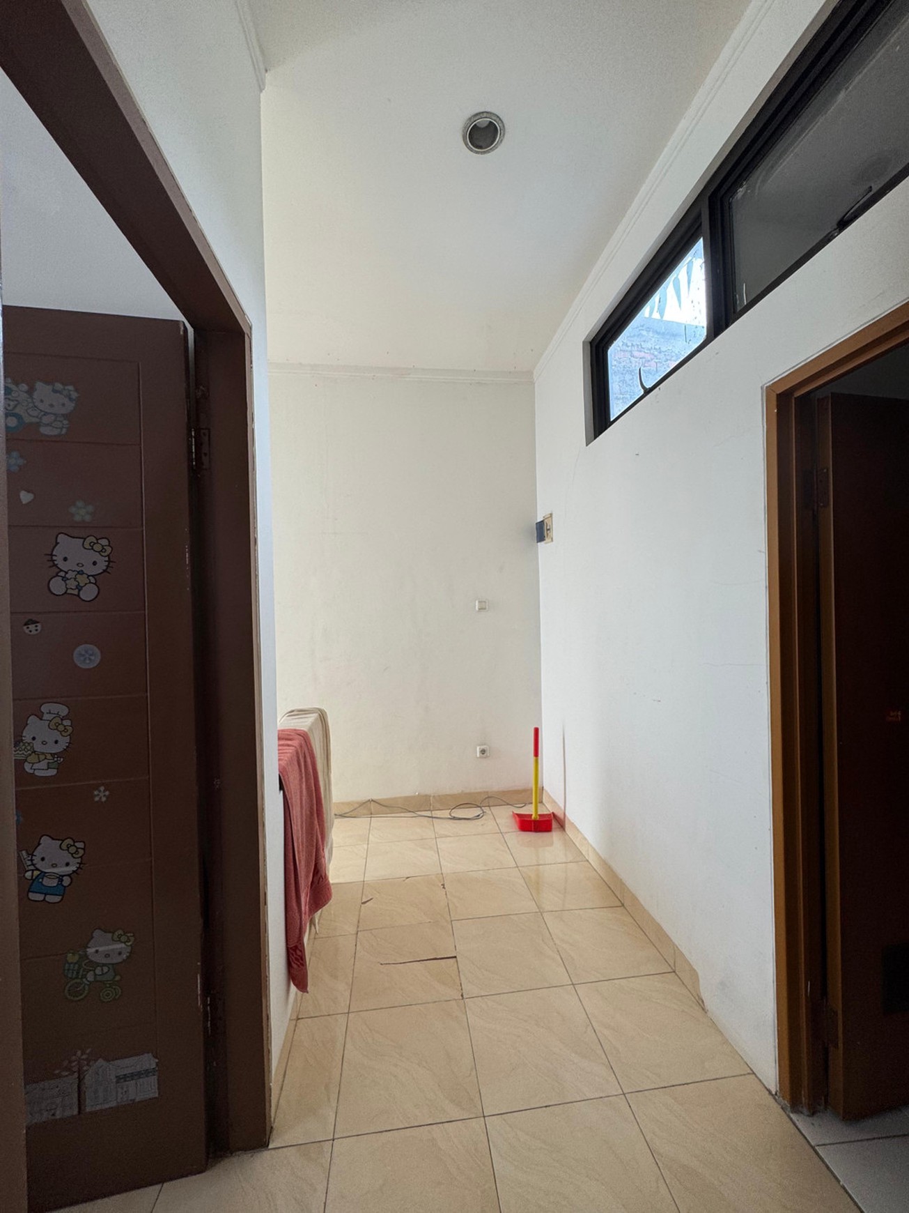 Rumah Bagus Neo Permata Bintaro Banyak Artis Disini.