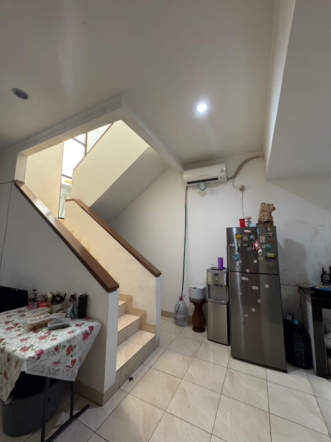 Rumah Bagus Neo Permata Bintaro Banyak Artis Disini.