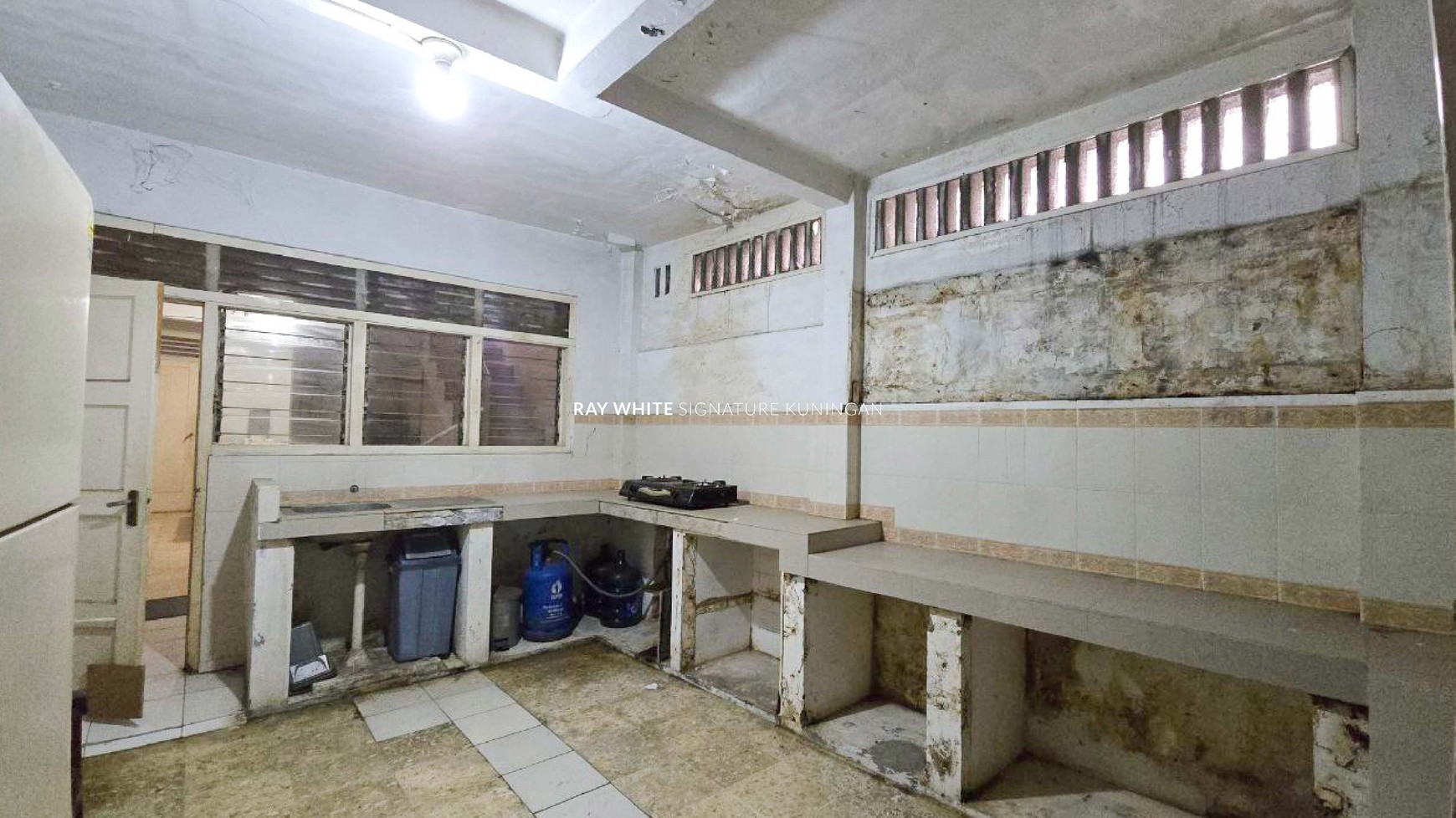 Dijual Rumah BangunanLama 1 Lantai di Dekat Senopati, Jl Cibeber