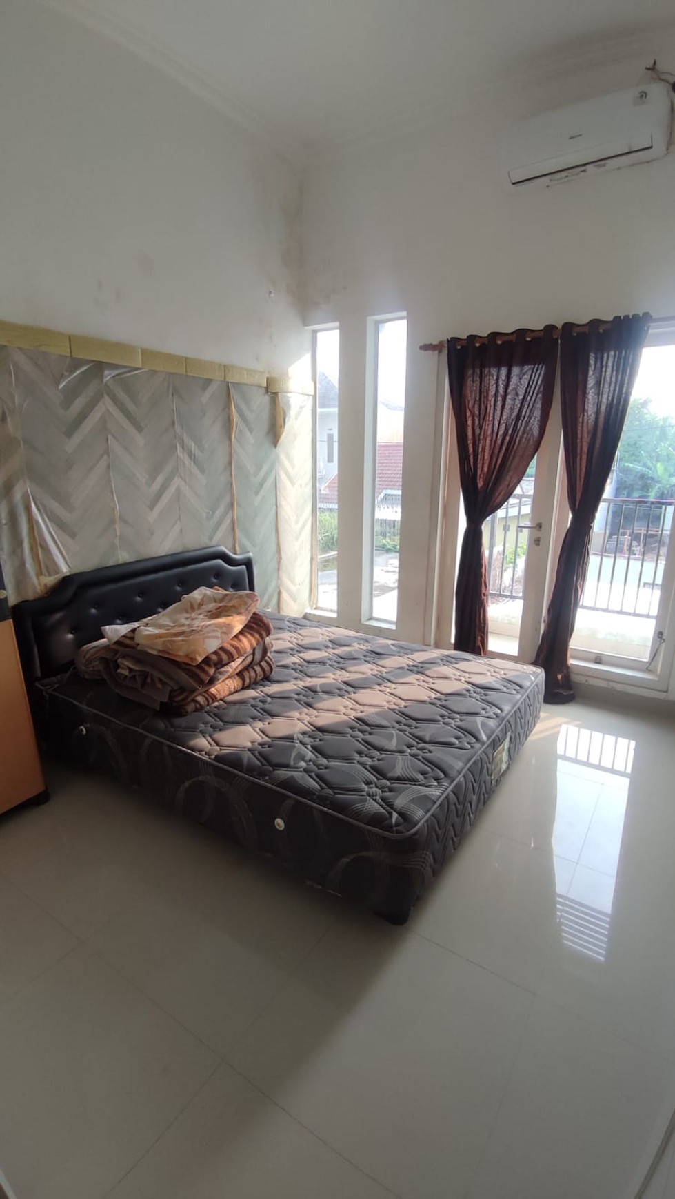 Rumah Tinggal 261 Meter Persegi Lokasi Sangat Dekat Dengan SKE, Sinduadi Mlati Sleman