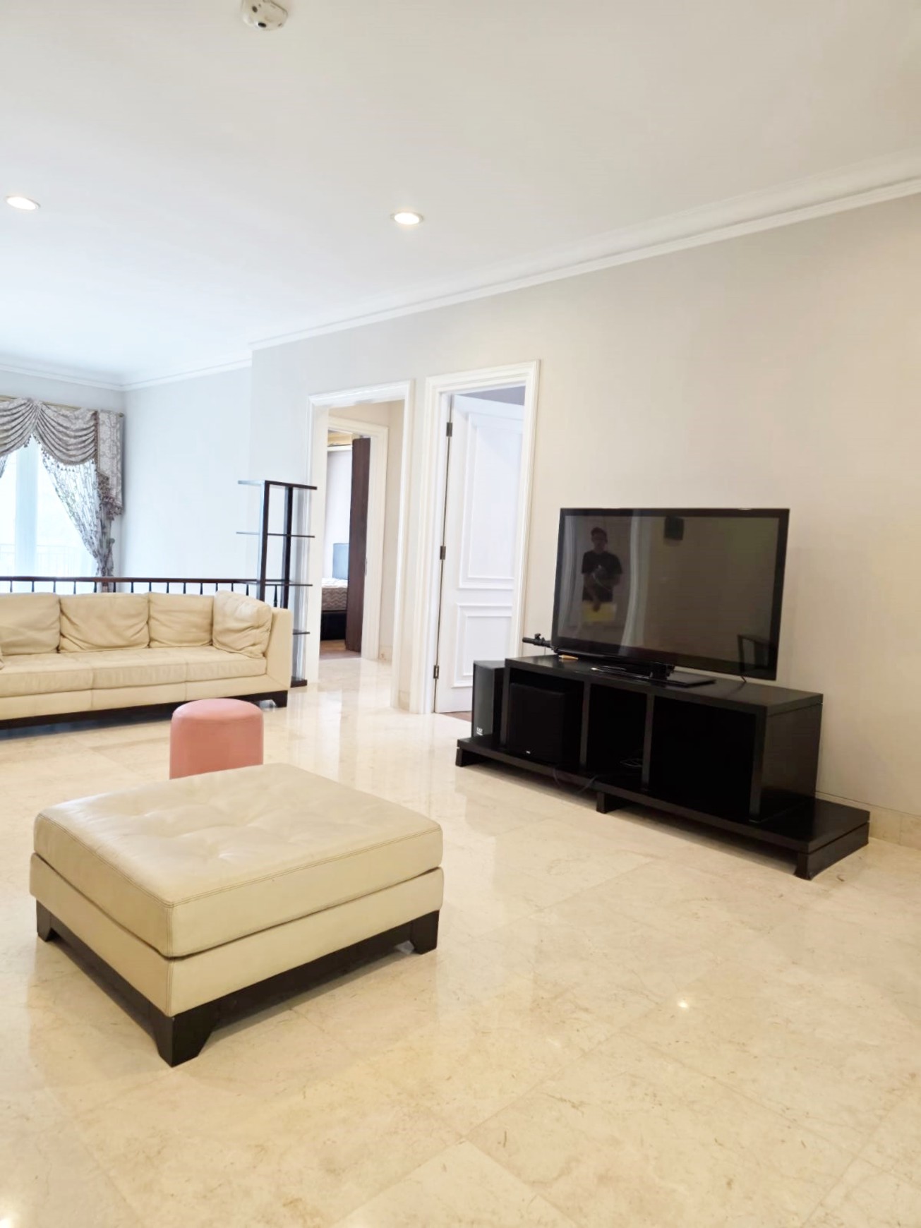 Disewakan Rumah di Fontainebleau Golf Residence BSD City Tangerang