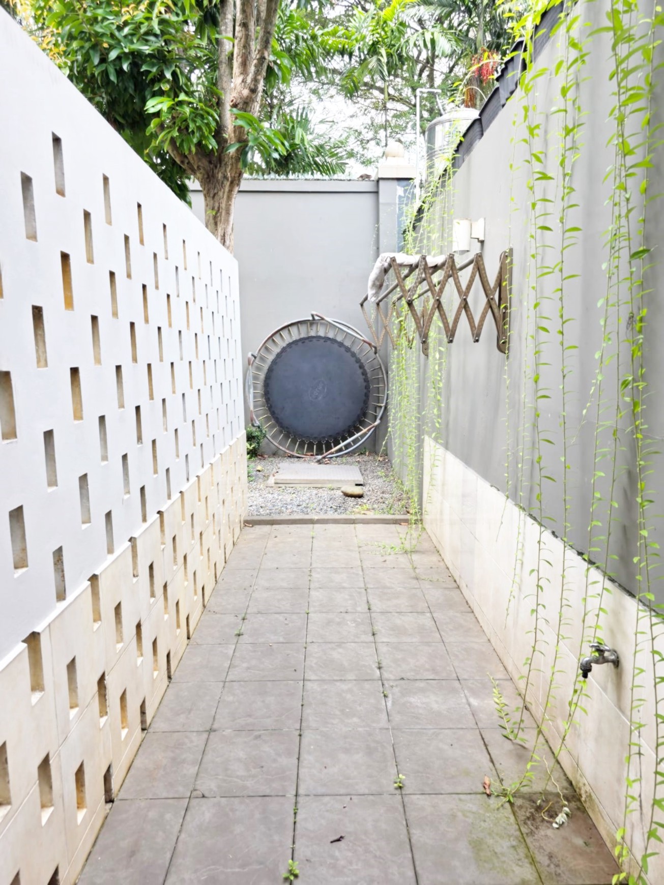 Disewakan Rumah di Fontainebleau Golf Residence BSD City Tangerang