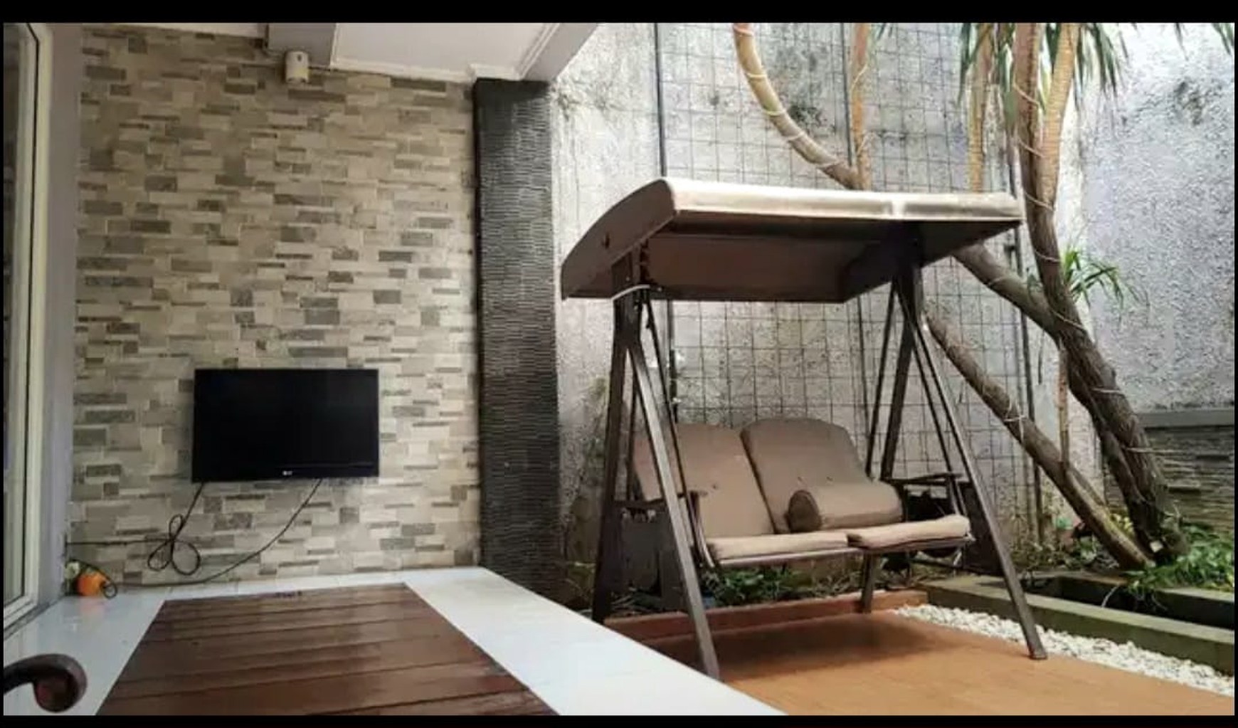 Rumah Full Renovasi Siap Huni di Alam Sutera Dekat Sekolah