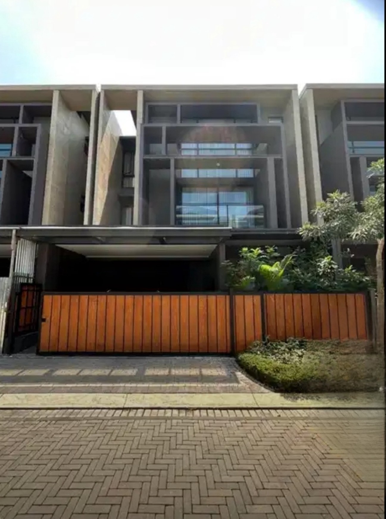 Best Price. Rumah mewah Zora Kanade, BSD.