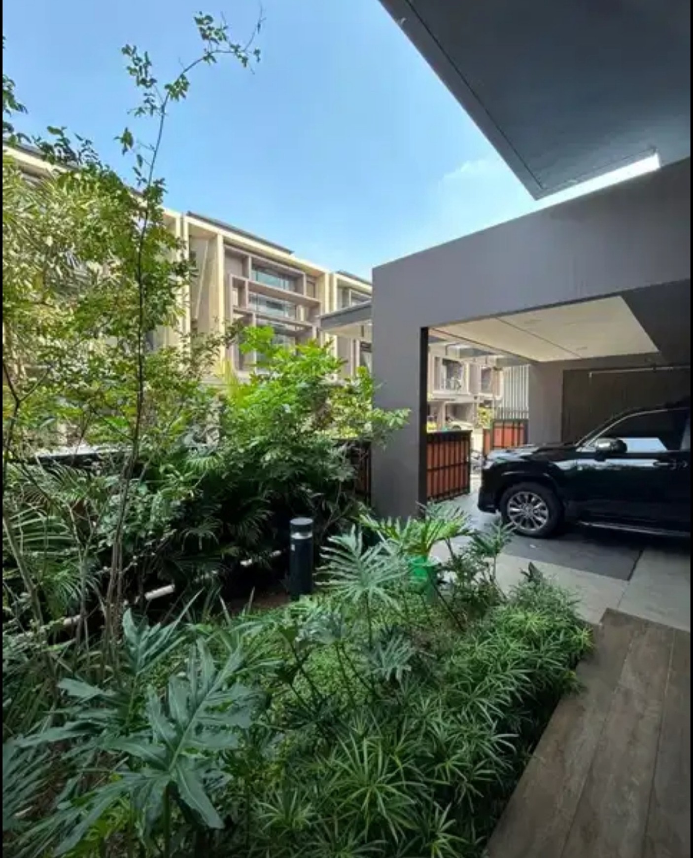 Best Price. Rumah mewah Zora Kanade, BSD.