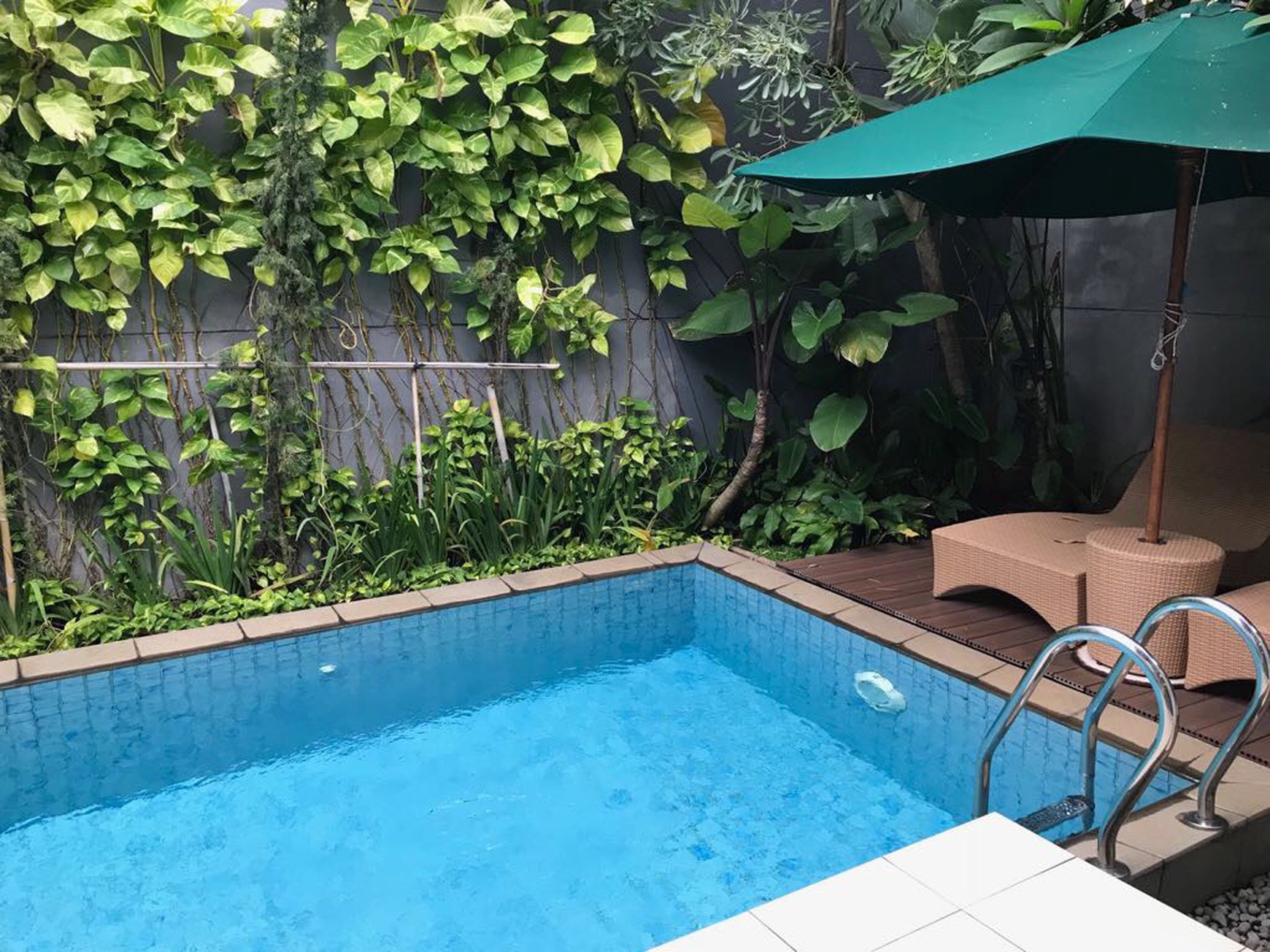 Flash Sale. Rumah mewah De Park De Maja BSD, ada pool..