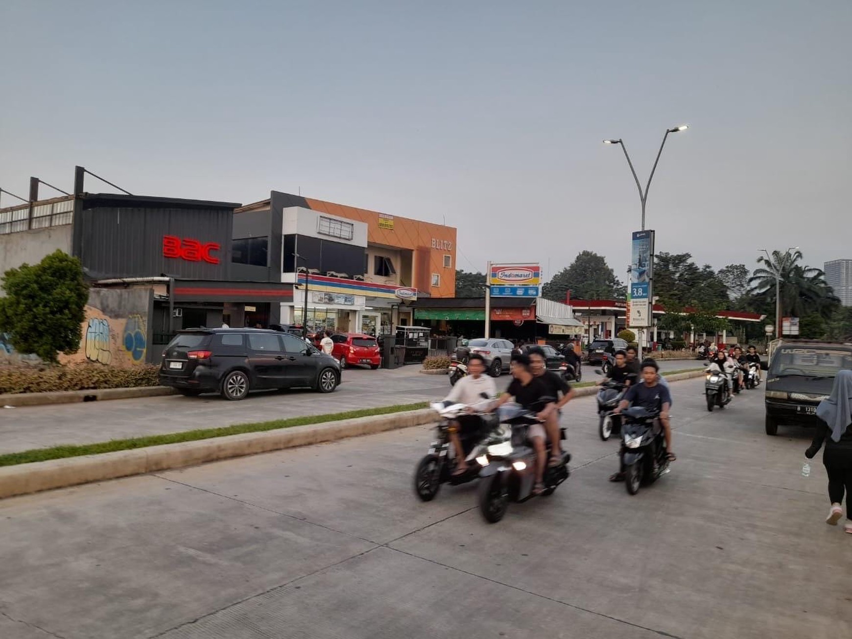 Tempat Usaha/Komersil, Lokasi Strategis, Cocok Untuk Usaha Dekat Bintaro Sektor 9