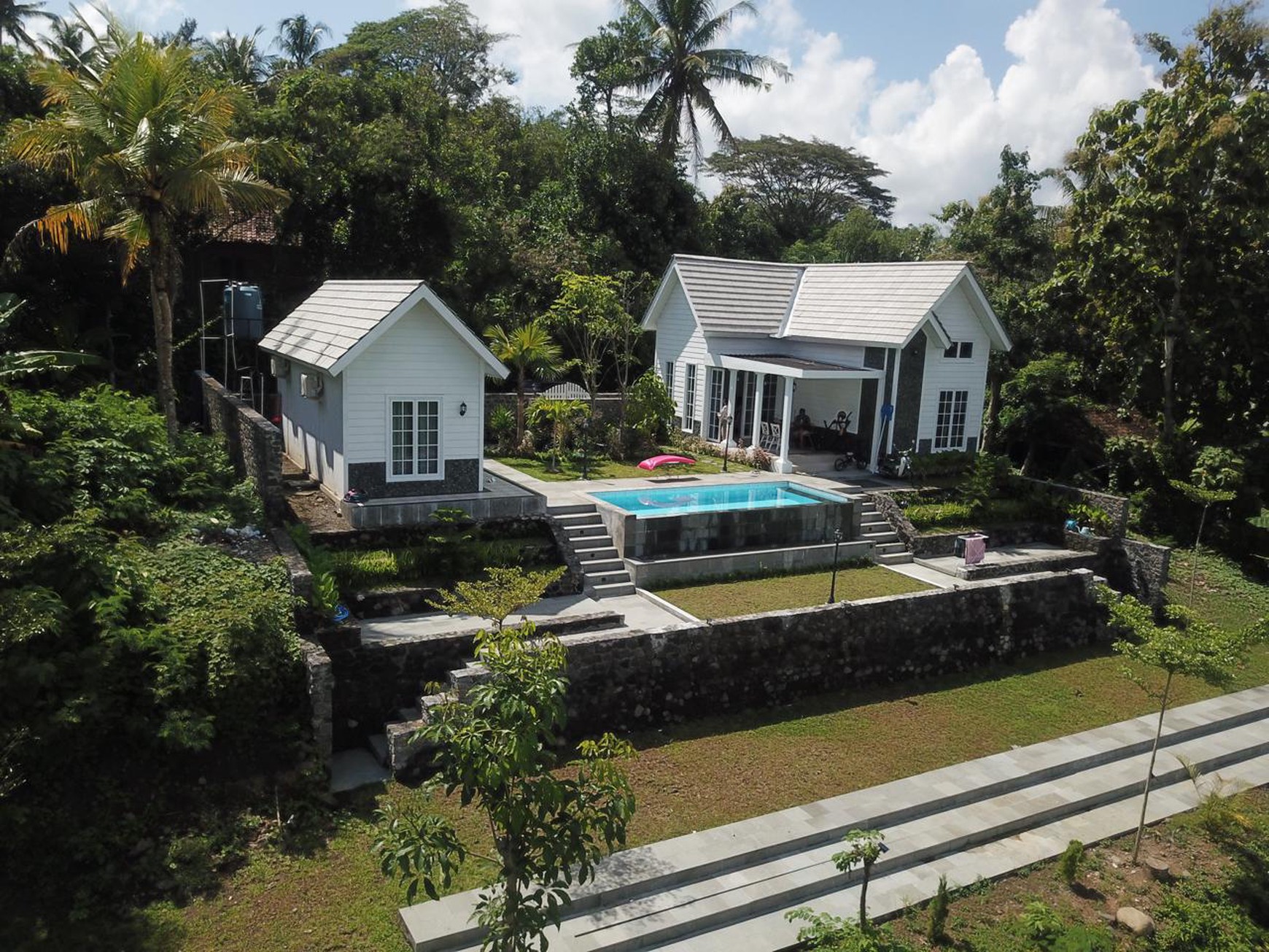 Villa 1046 Meter Persegi Dengan Kolam Renang View Sungai Di Wijimulyo Nanggulan Kulonprogo