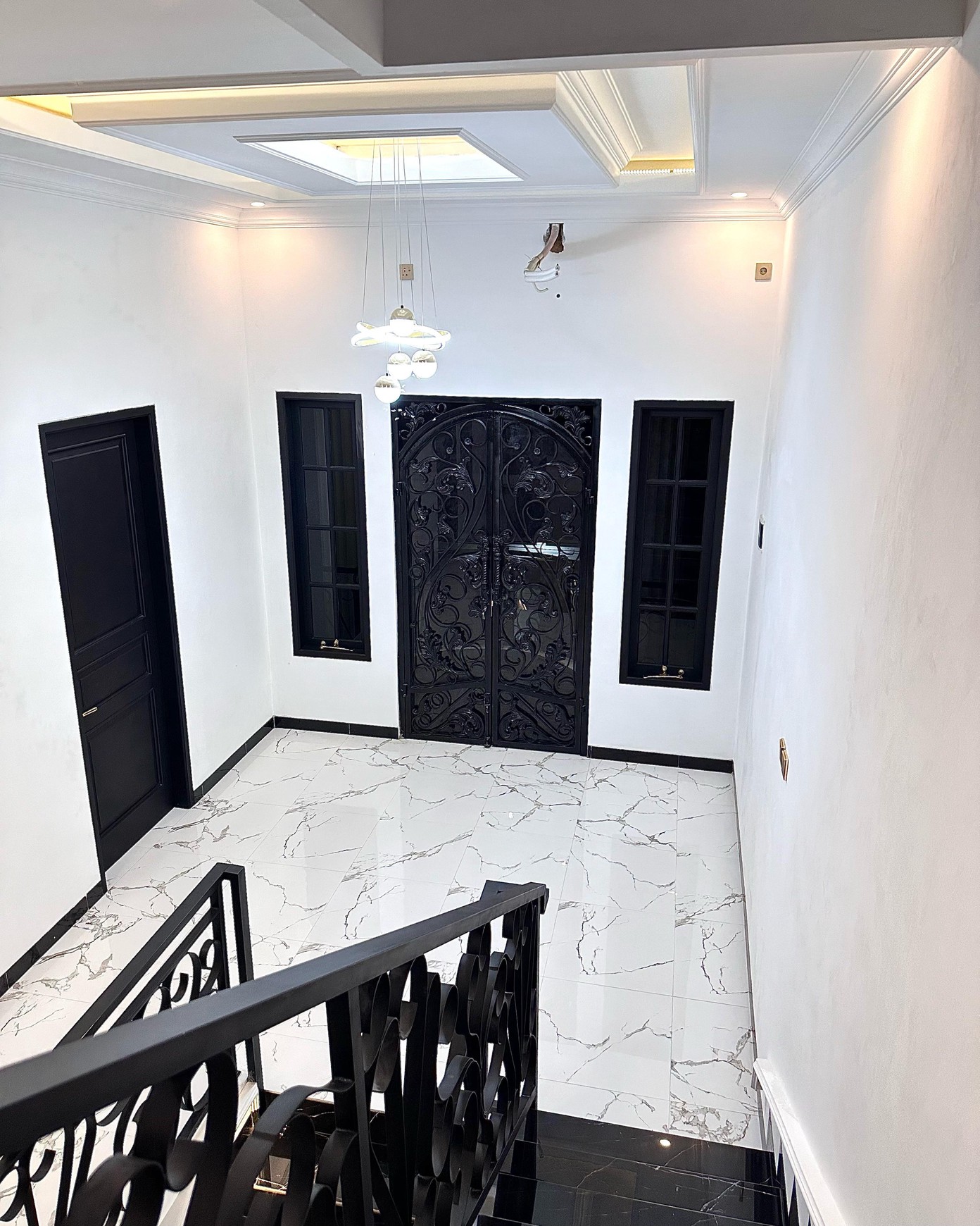 Rumah 3 Lantai Mewah Siap Huni dengan Hunian Nyaman @Pulo Gadung, Jakarta Timur