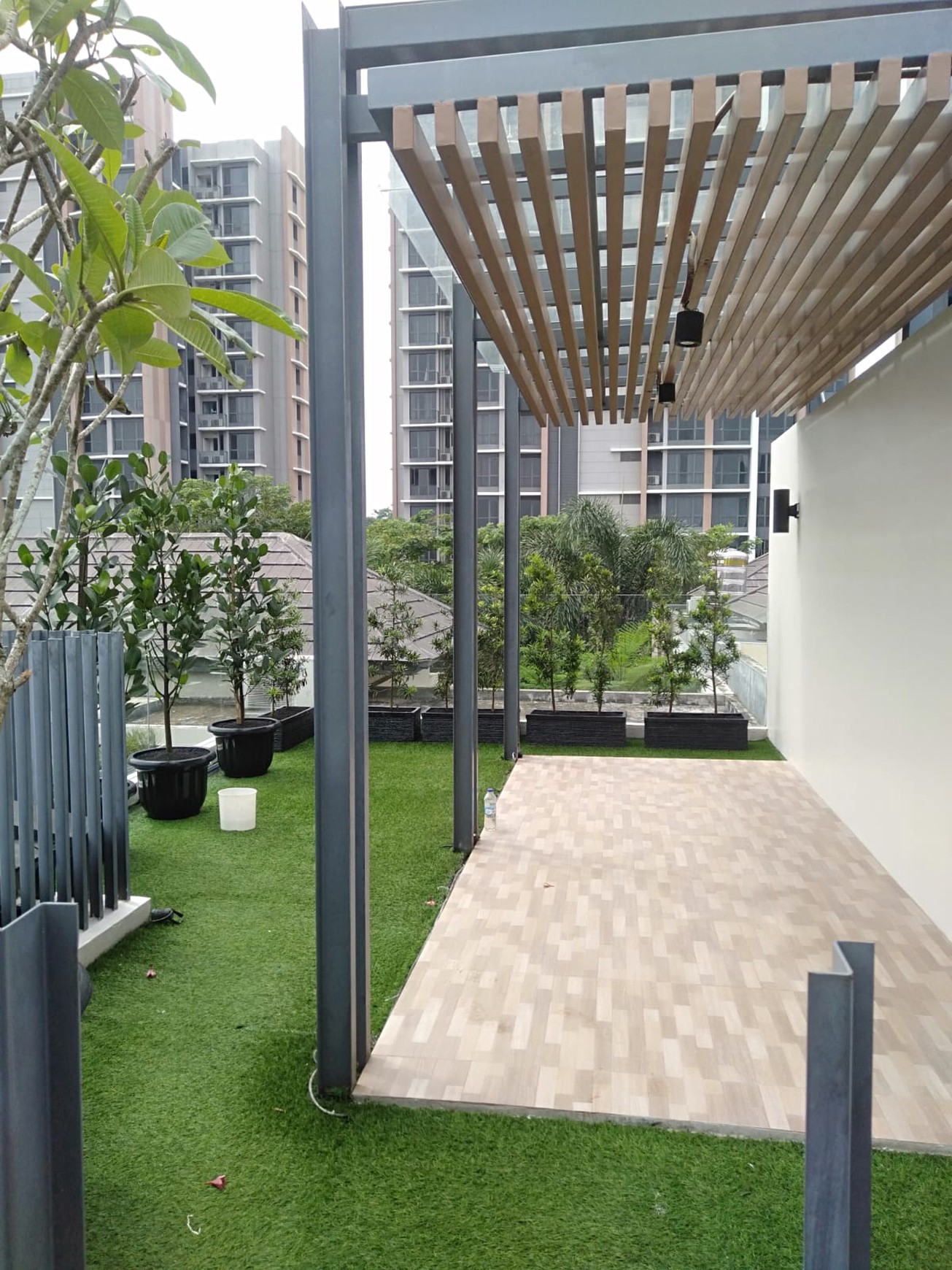 Istimewa. Rumah mewah Nava Park Lancewood BSD, ada pool..