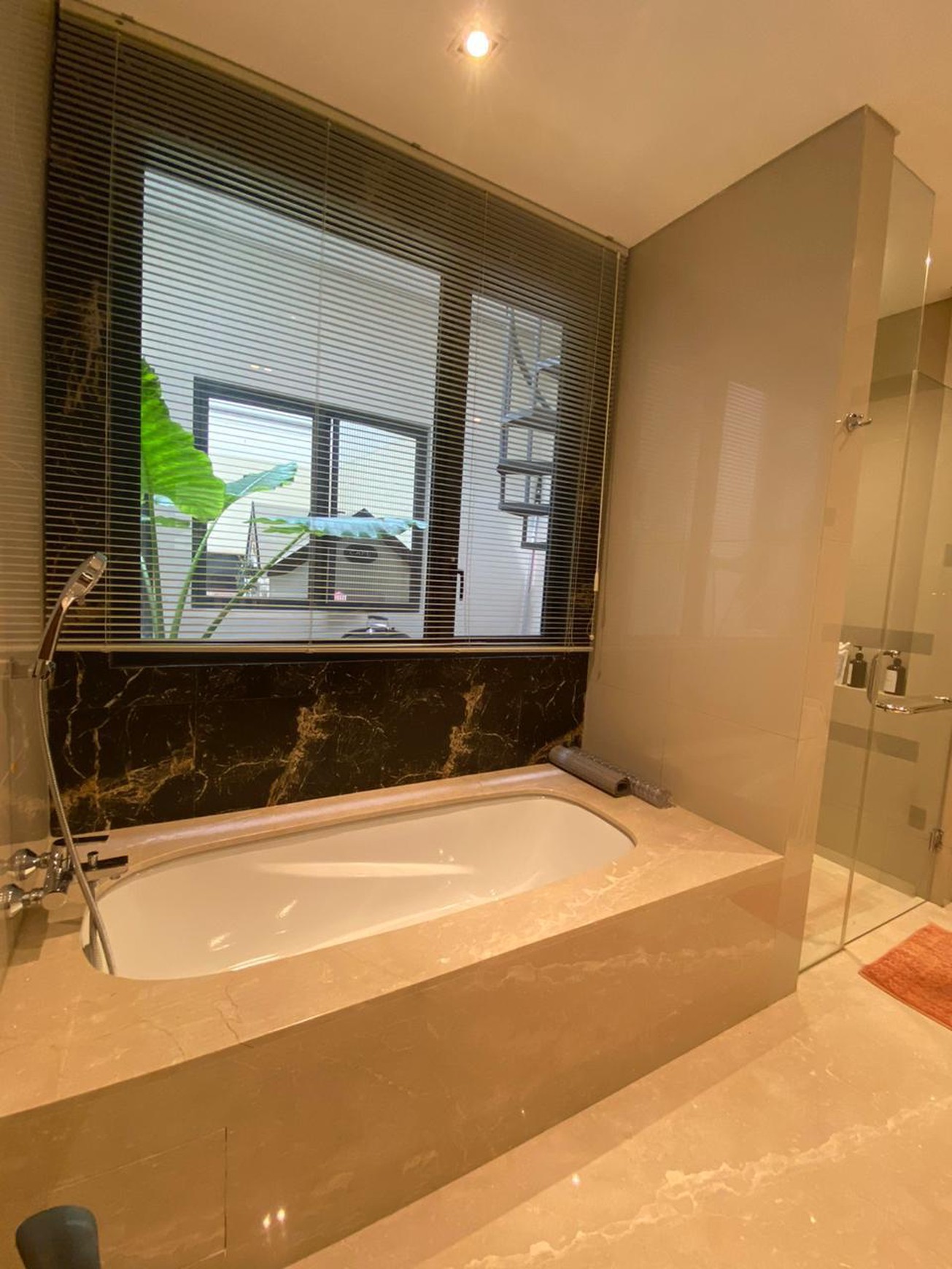 Istimewa. Rumah mewah Nava Park Lancewood BSD, ada pool..