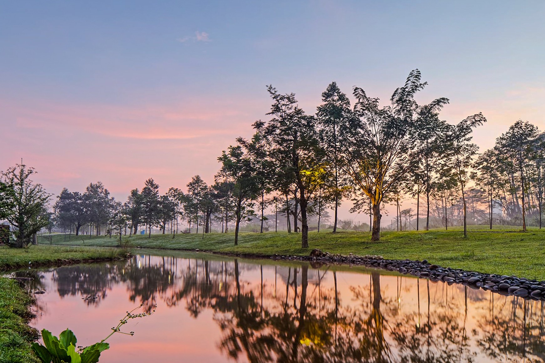 RUMAH MEWAH LANCEWOOD NAVAPARK BSD CITY, DEKAT BOTANIC PARK, CBD BSD, HARGA TERBAIK.