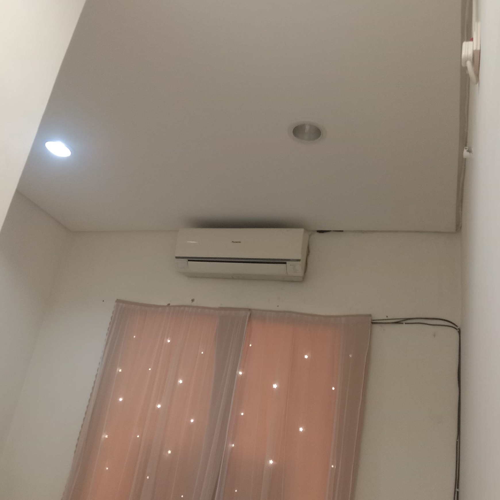 Flash Sale. Rumah bagus Residence One, Serpong