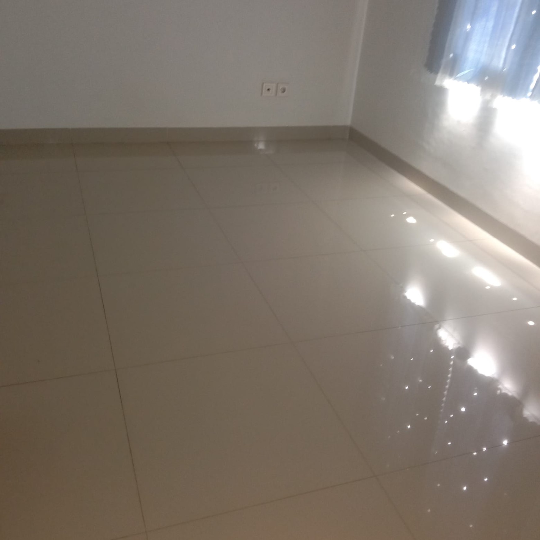 Flash Sale. Rumah bagus Residence One, Serpong