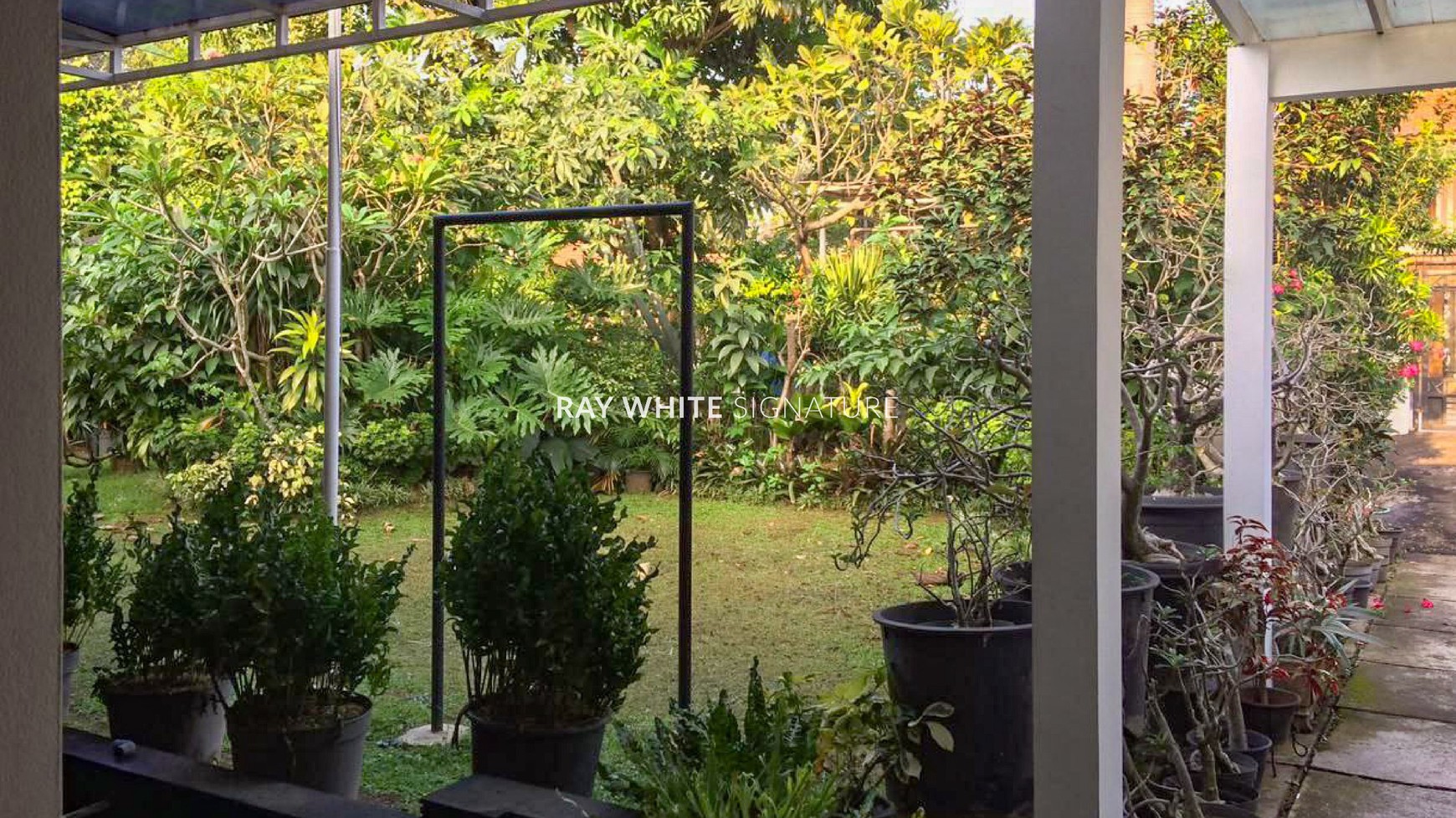 Dijual Rumah Mewah di Gaharu V