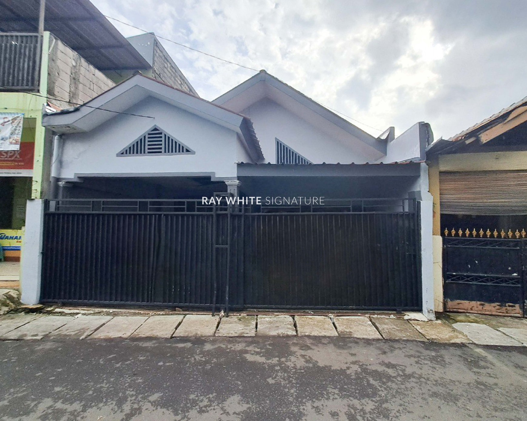 Dijual Rumah Lama Cocok Untuk Hunian dan Kost di Jl Palimanan, Setia Budi