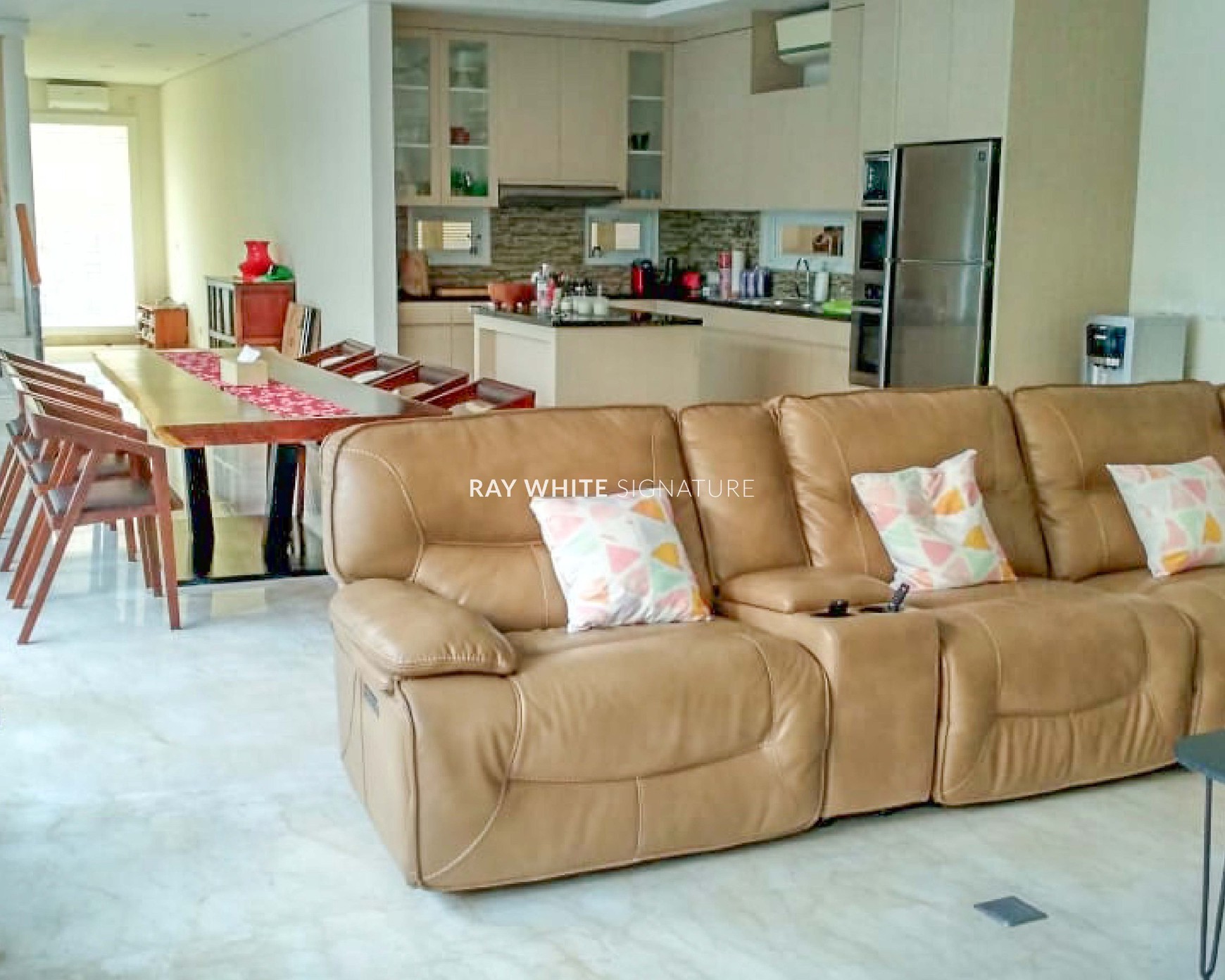 Rumah Mewah 3 Lantai di Jl Puri Mutiara VII Cipete