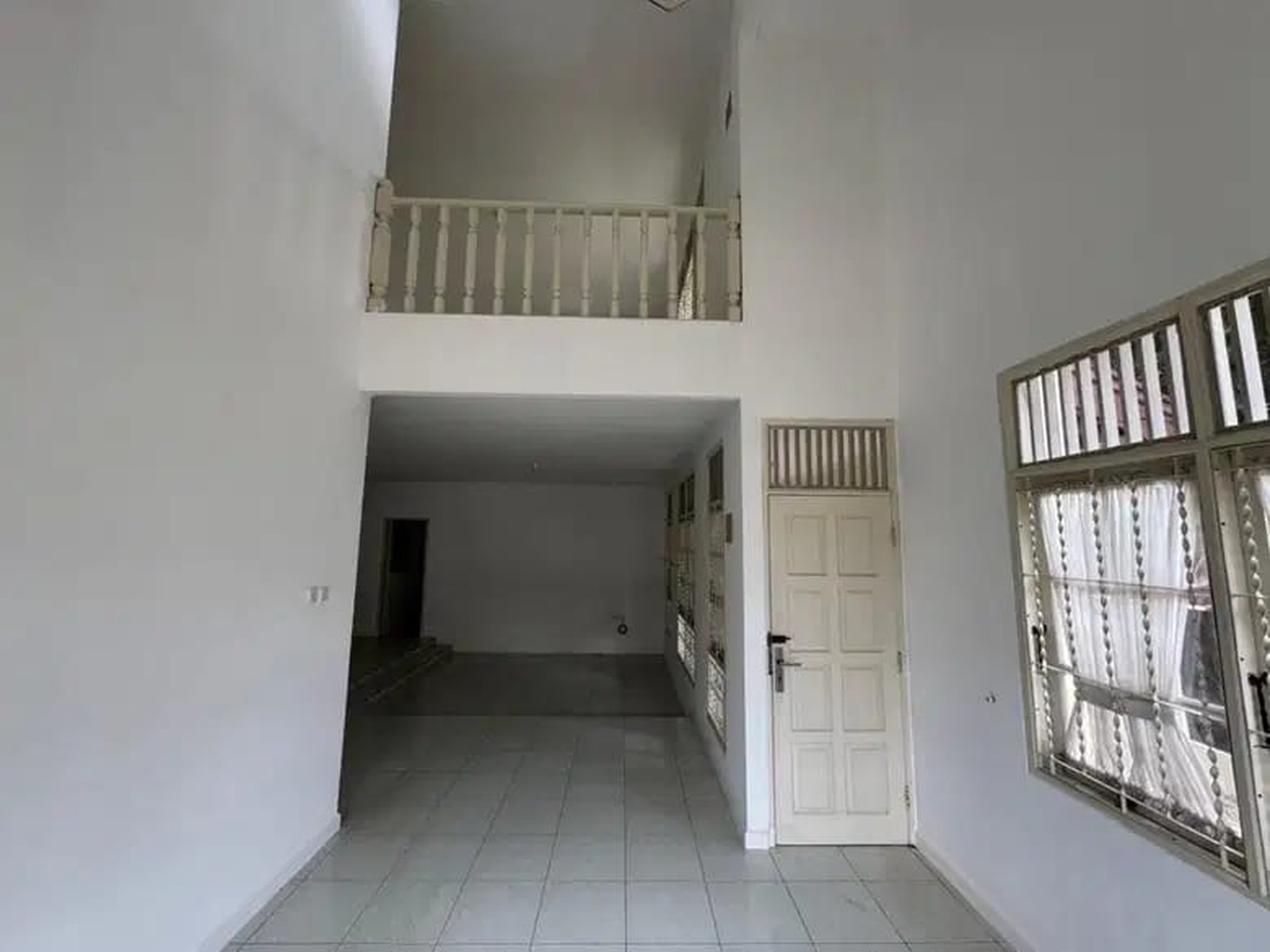 Rumah Luas Diarea Bintaro Jaya Sektor 2, Dekat Pasmod & Stasiun Comutter