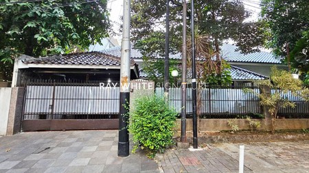 Dijual Rumah Lama Terawat di Jl Lamandau Raya