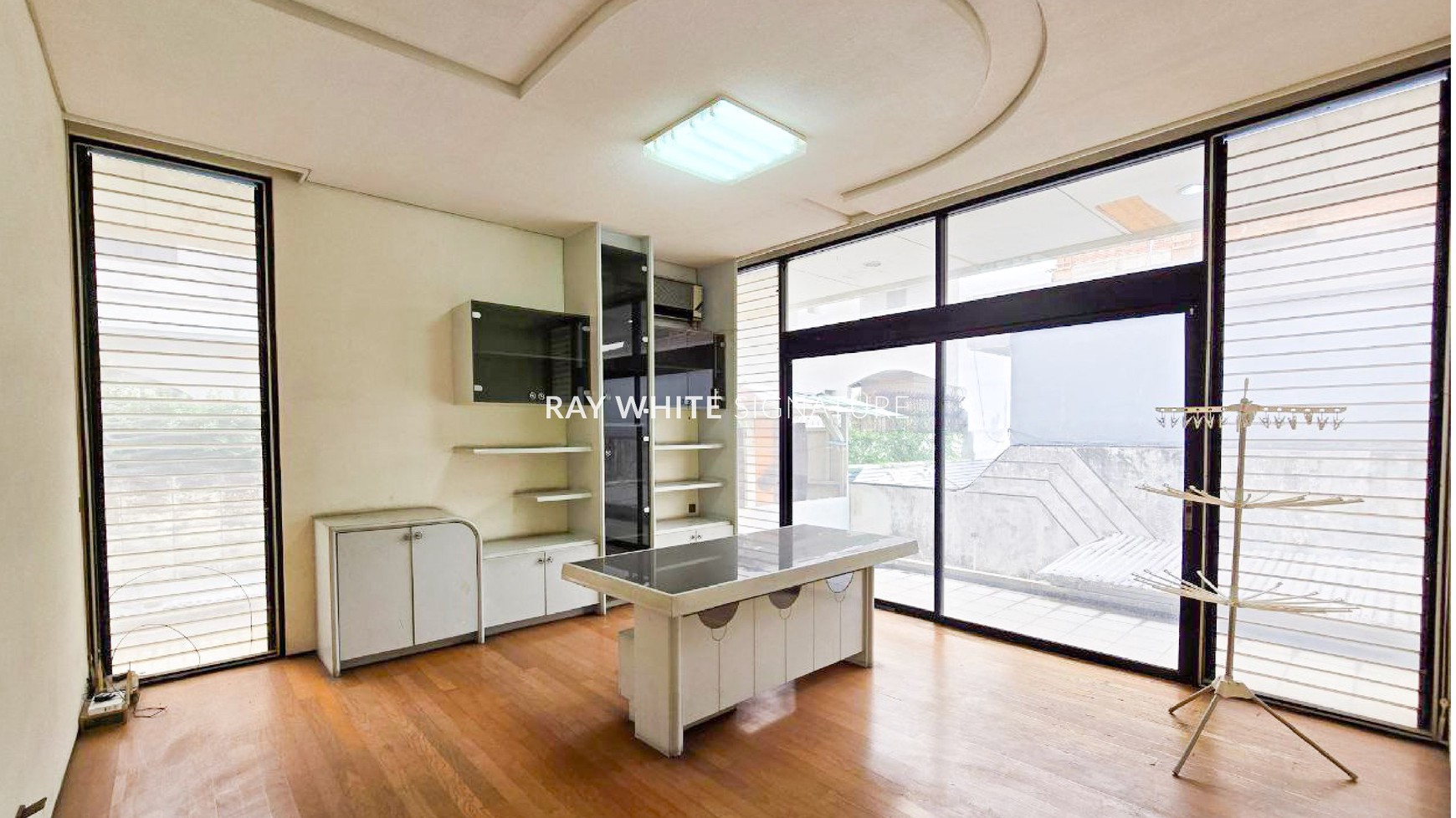 Dijual Rumah Tua di Jl Ametis Permata Hijau