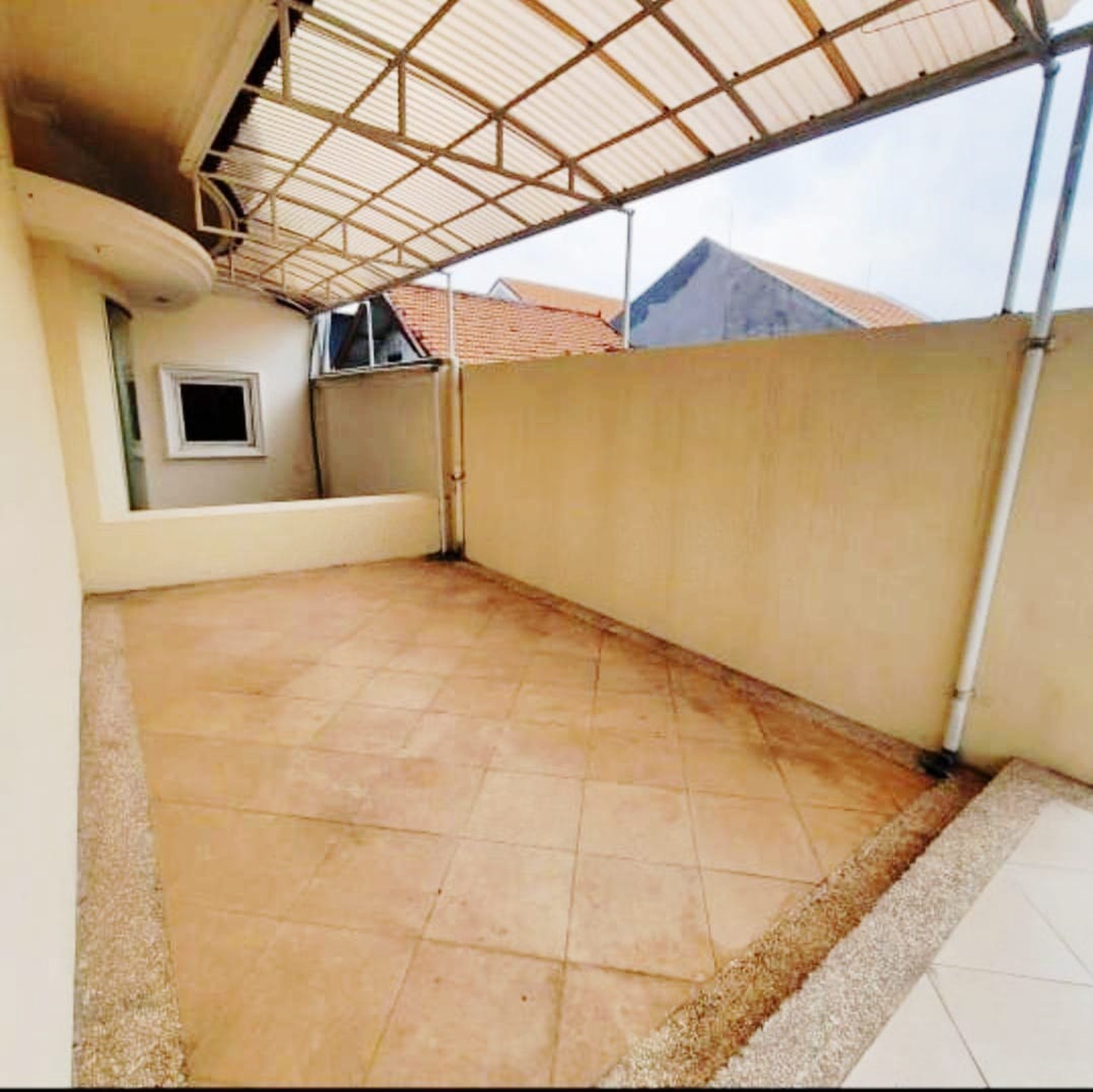 Dijual / Disewakan Rumah Tenggilis Utara Dekat Ubaya, Siwalankerto, Jemur Andayani, A Yani