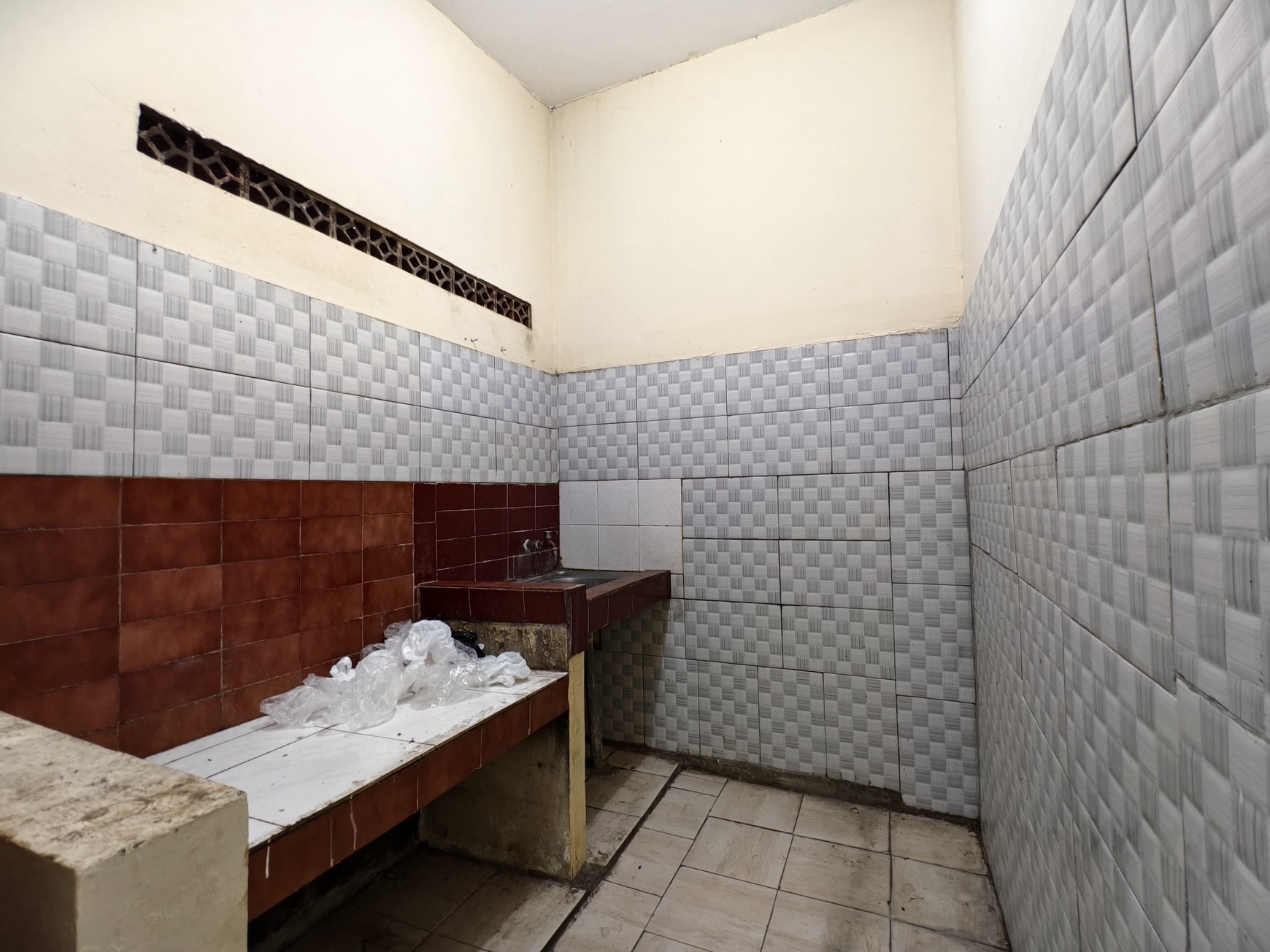 Peluang Langka! Rumah Lokasi Premium Rungkut Surabaya, Nego Sampai Deal