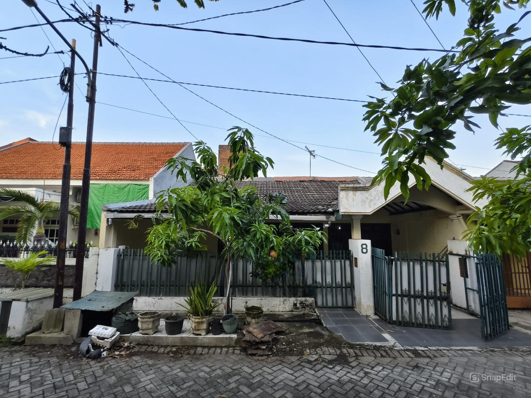 Dekat MCD & KFC, Rumah Rungkut Ini Cocok Untuk Keluarga & Bisnis!