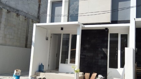 Dijual Rumah Baru Minimalis Modern SHM di Surabaya Timur Dekat UPN 