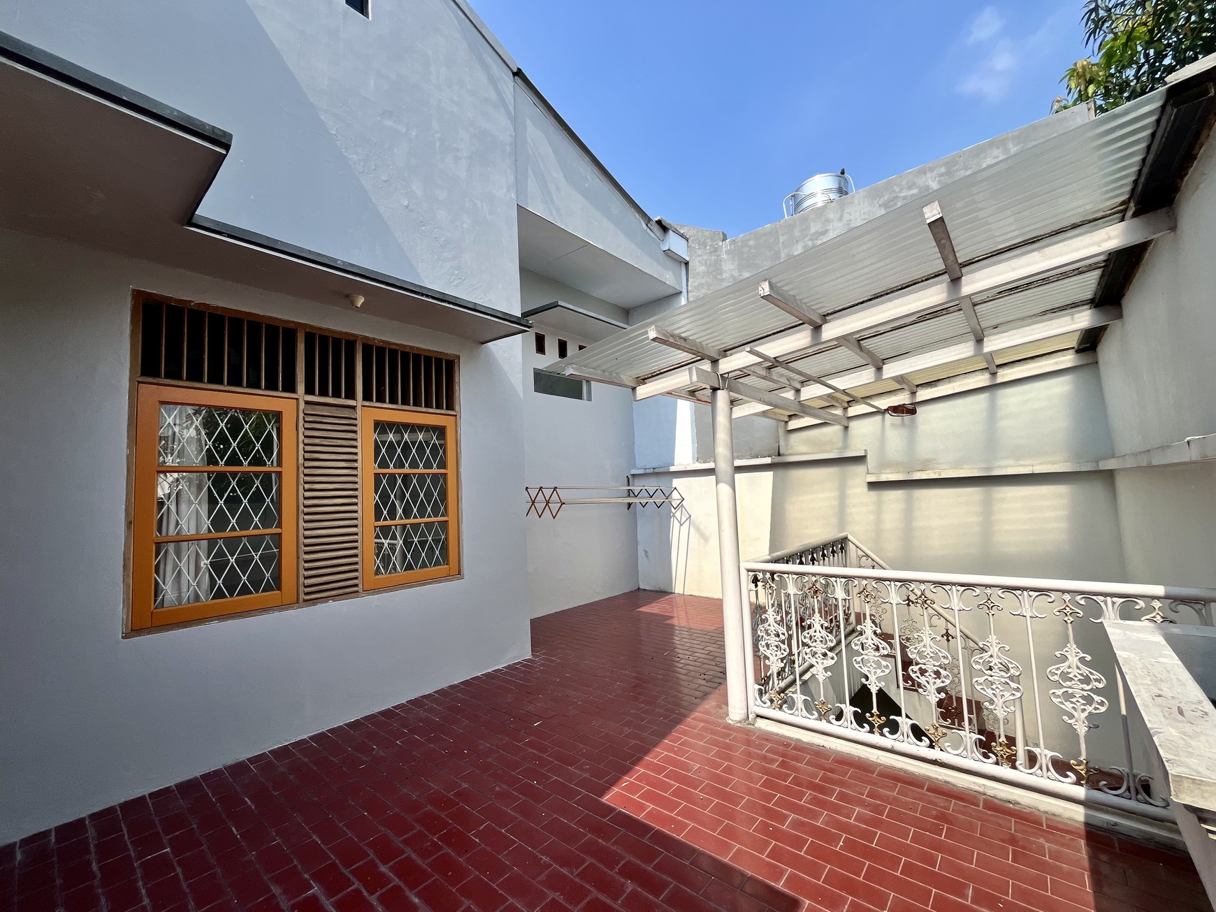 Rumah Siap Huni Lokasi Strategis Di Bintaro Sektor 3