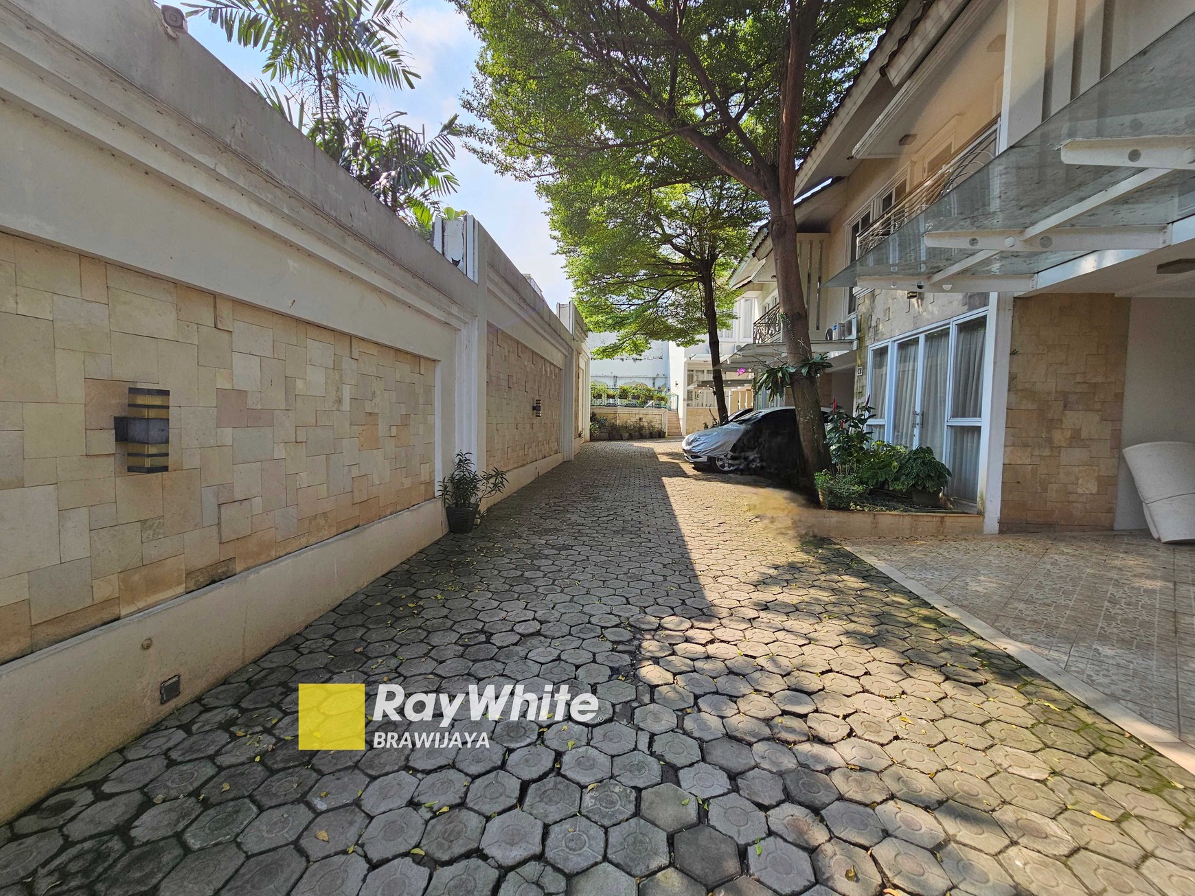Townhouse di Cilandak Tengah, Jaksel, Belakang CITOS, dekat akses tol JORR