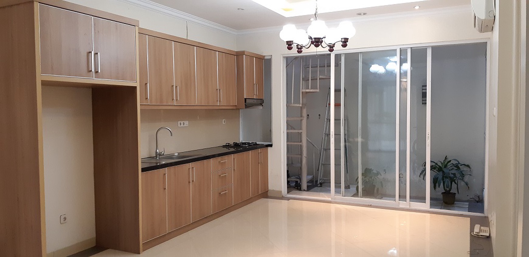 Townhouse di Cilandak Tengah, Jaksel, Belakang CITOS, dekat akses tol JORR