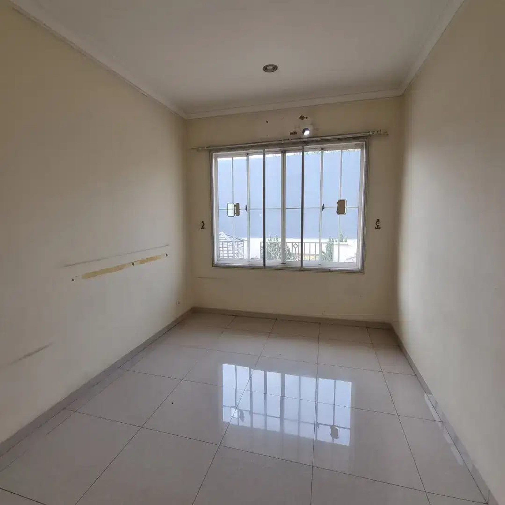 Best Price. Rumah besar mewah Sutera Onyx, Alam Sutera