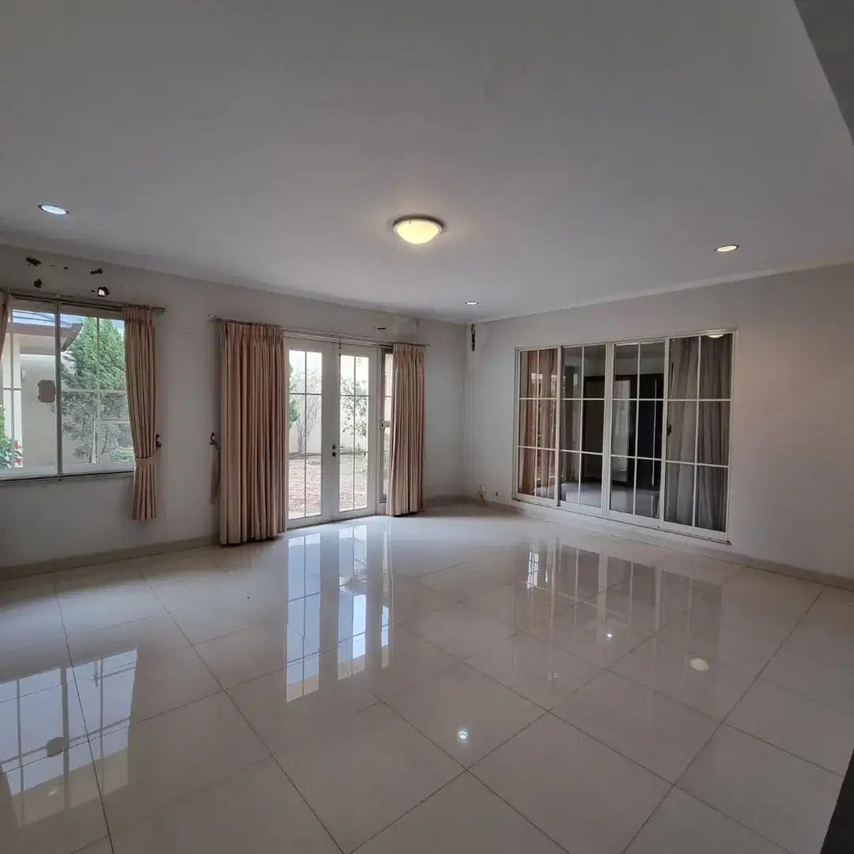 Best Price. Rumah besar mewah Sutera Onyx, Alam Sutera