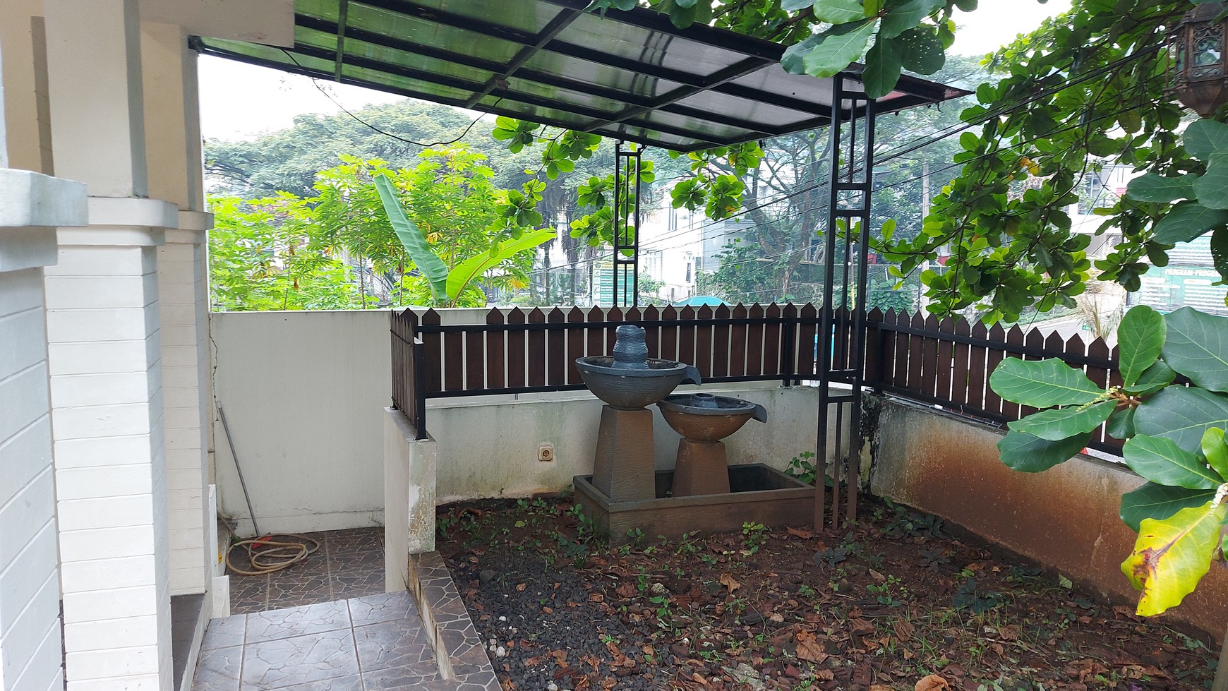 Rumah Nyaman di Bukit Azzikra Sentul - Akses depan Jalan Lebar