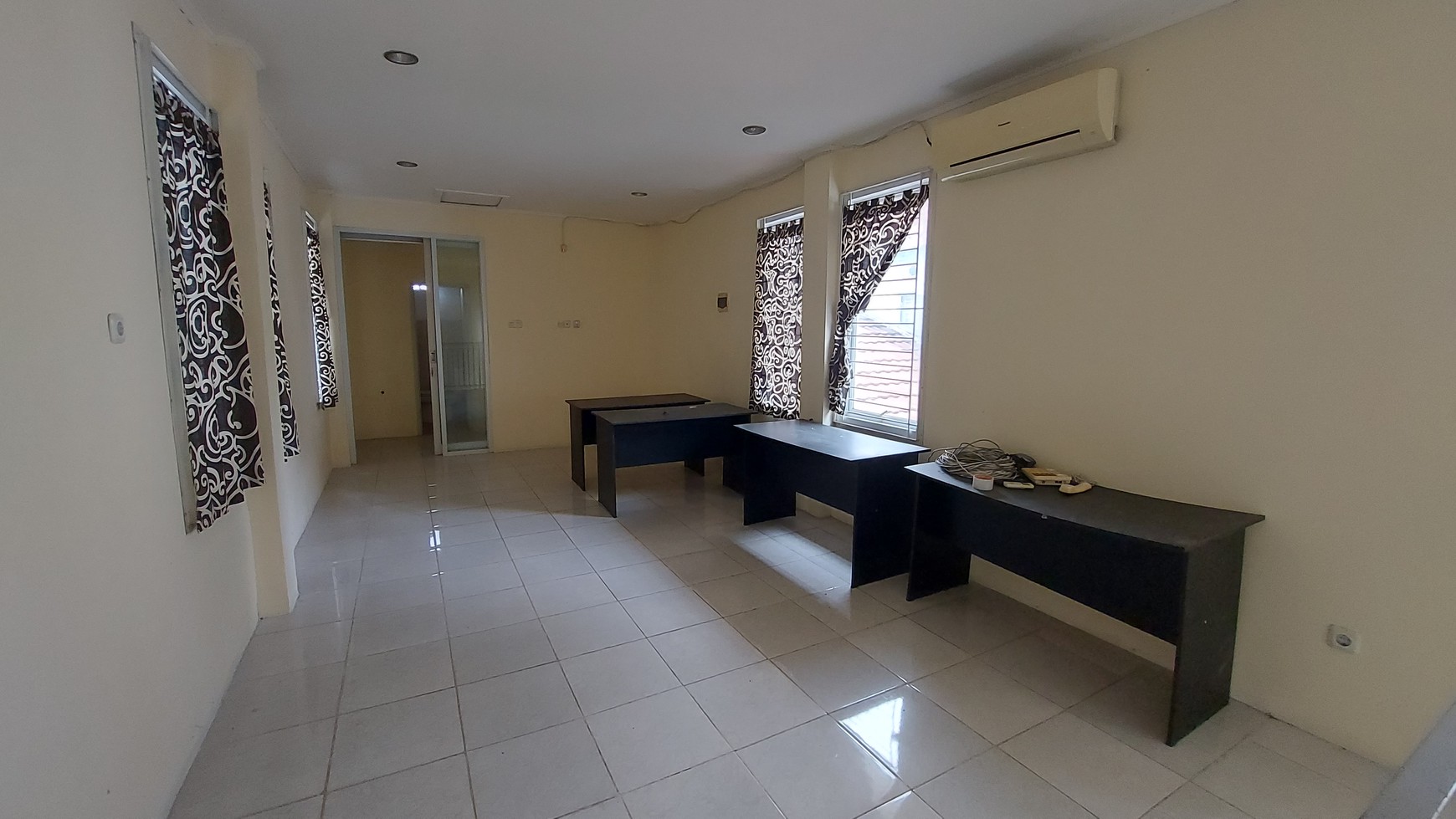 Rumah Nyaman di Bukit Azzikra Sentul - Akses depan Jalan Lebar
