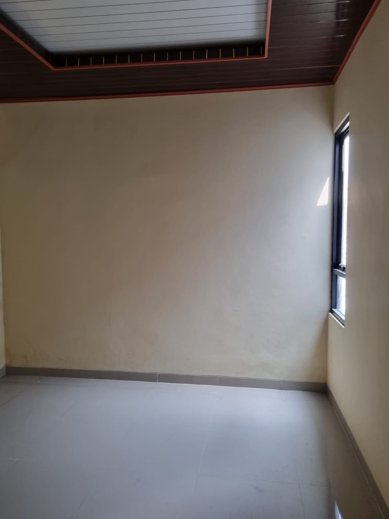 Rumah Bagus, Brand New, Minimalis dan Bebas Banjir Lokasi strategis di Jombang