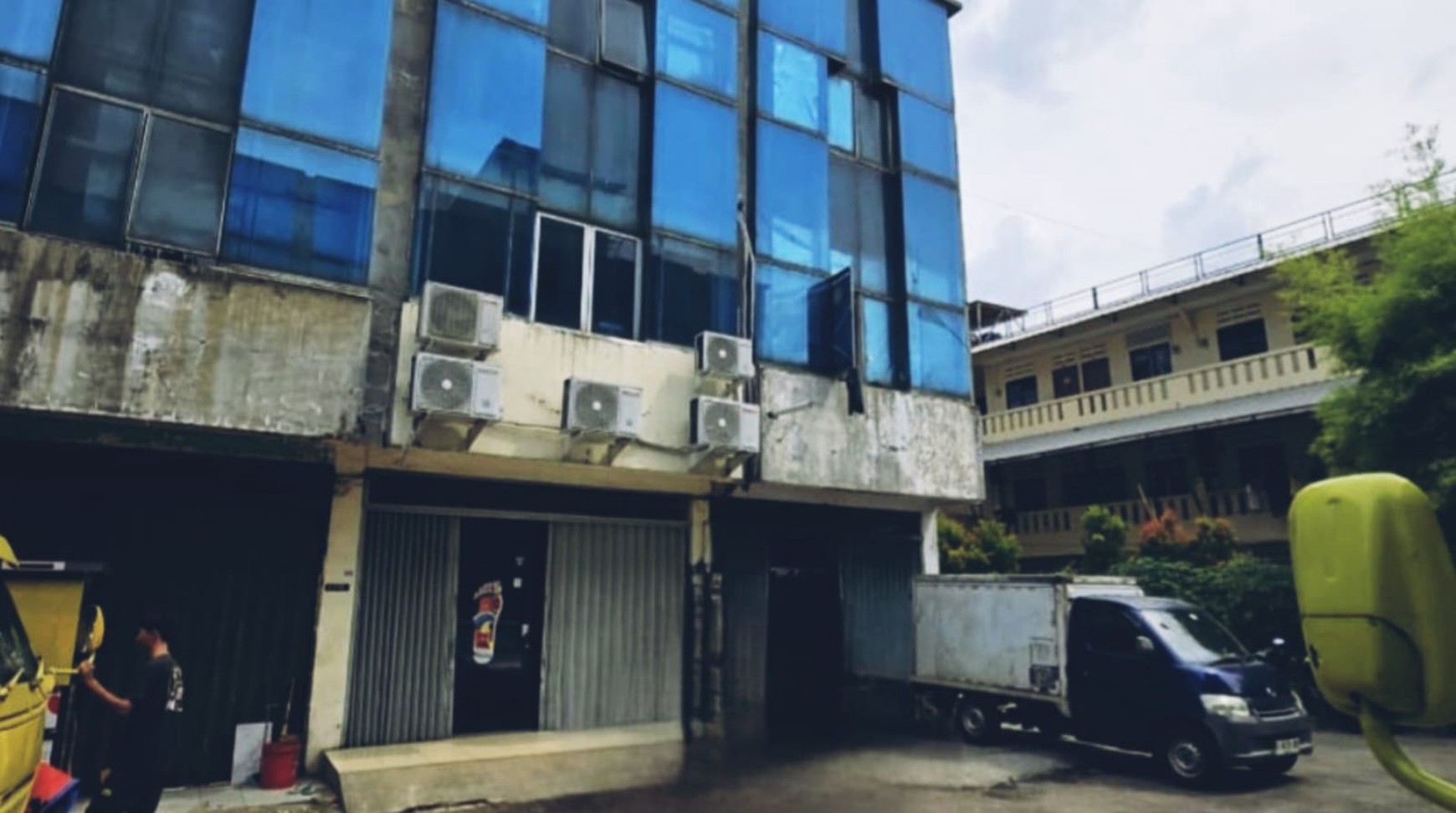 Ruko Arcadia 4 lantai, re-new, langsung pakai, strategis, di daan mogot raya, Tangerang.