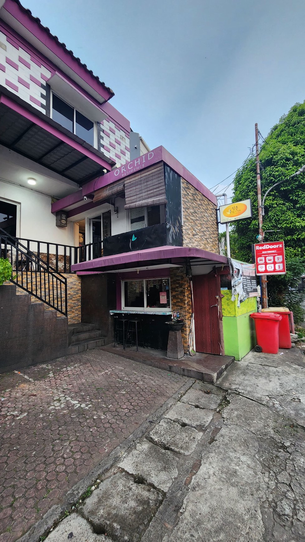 Wisma/kostan strategis di Kemanggisan Jakarta Barat